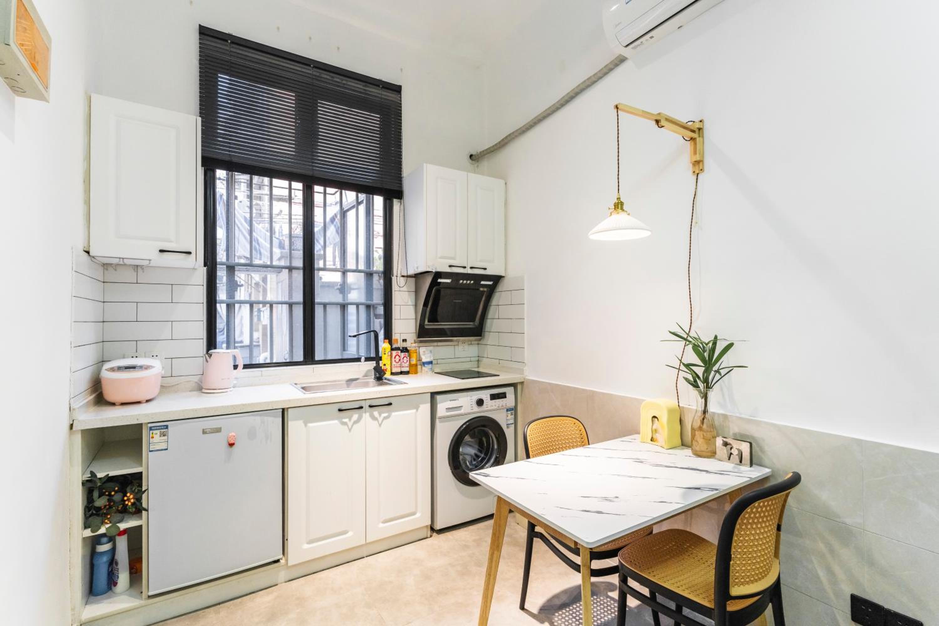 Shanghai Hills&XING 3067 Homestay Near Line 1&13 and Fuxing Park