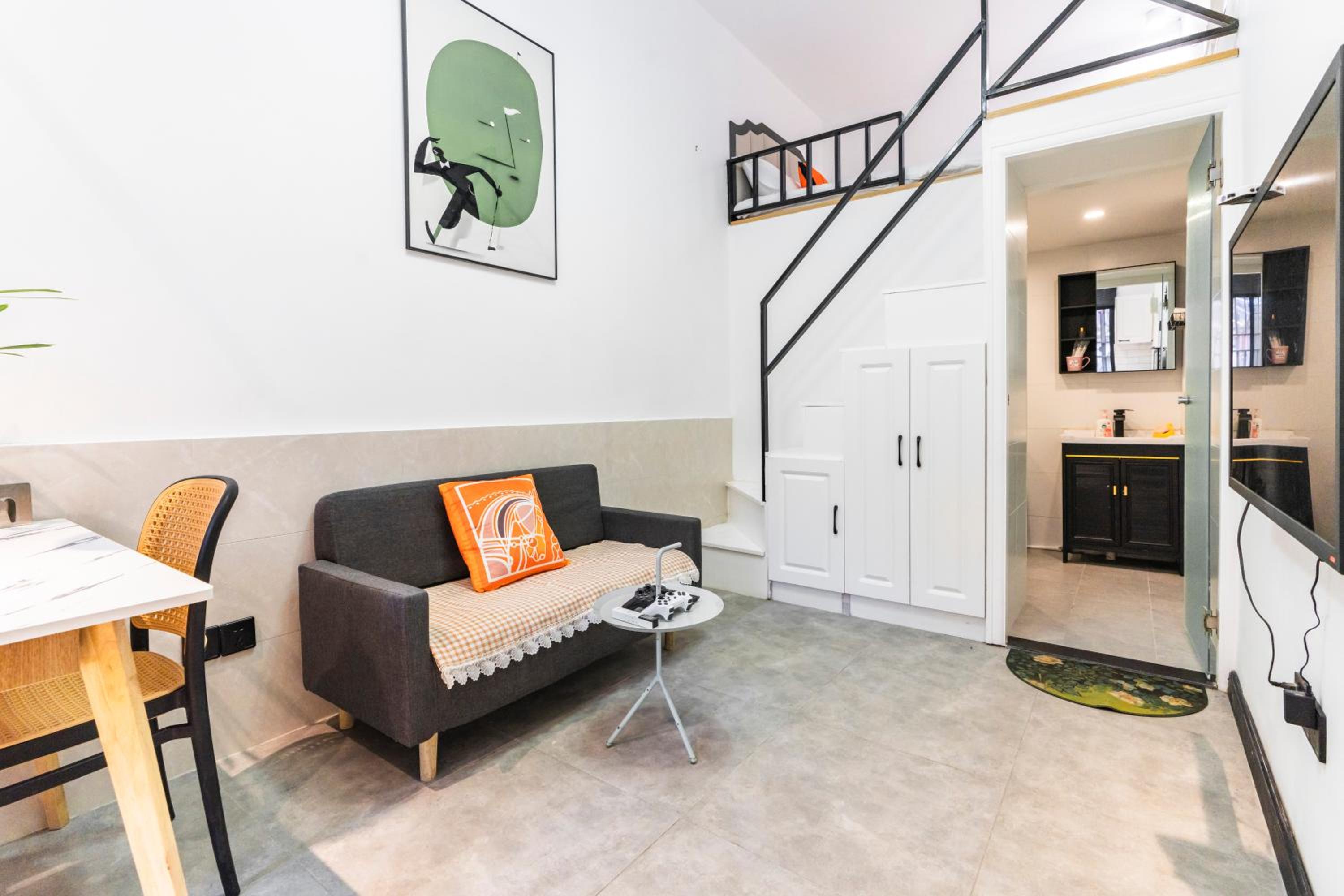 Shanghai Hills&XING 3067 Homestay Near Line 1&13 and Fuxing Park