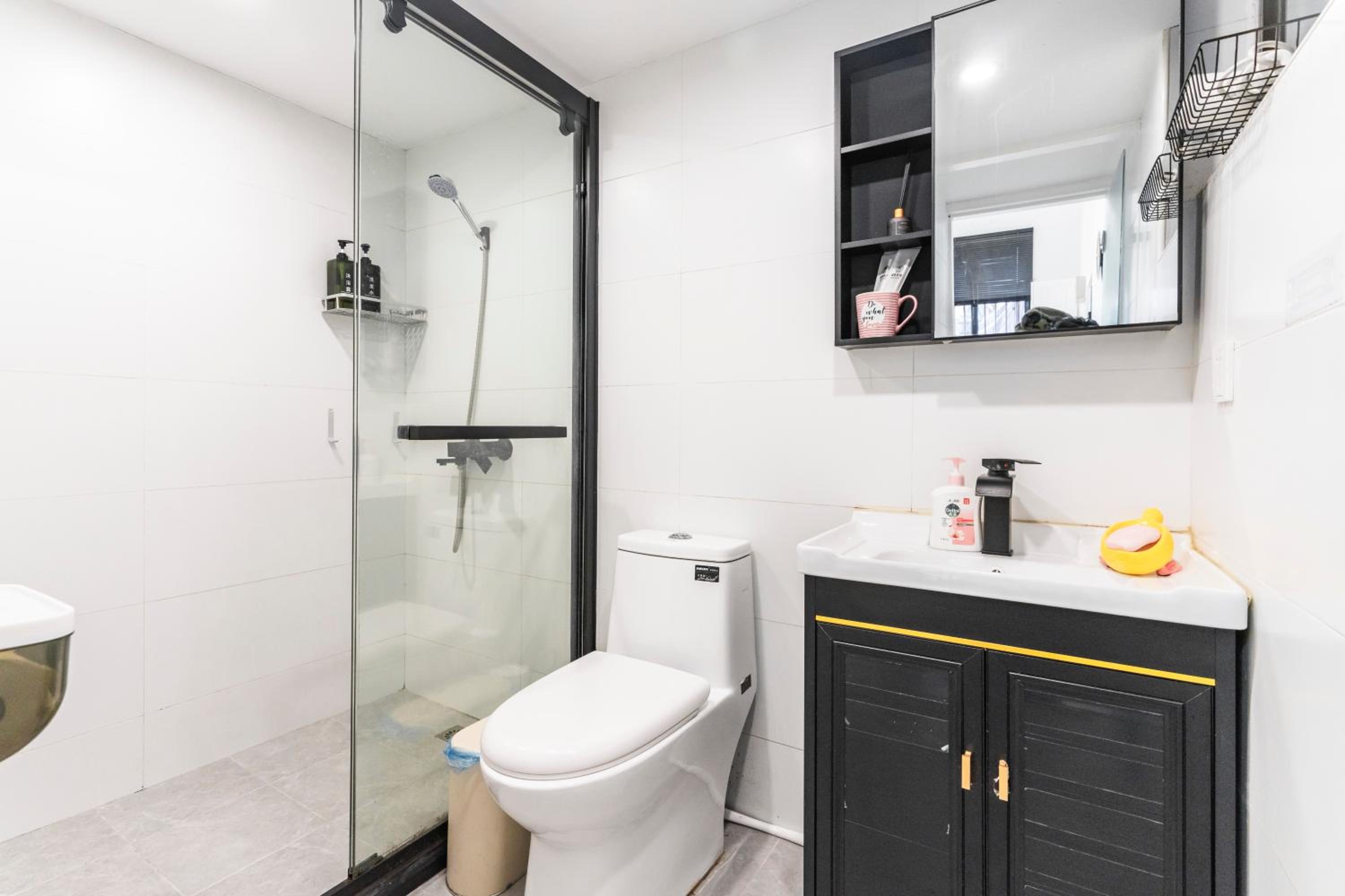 Shanghai Hills&XING 3067 Homestay Near Line 1&13 and Fuxing Park