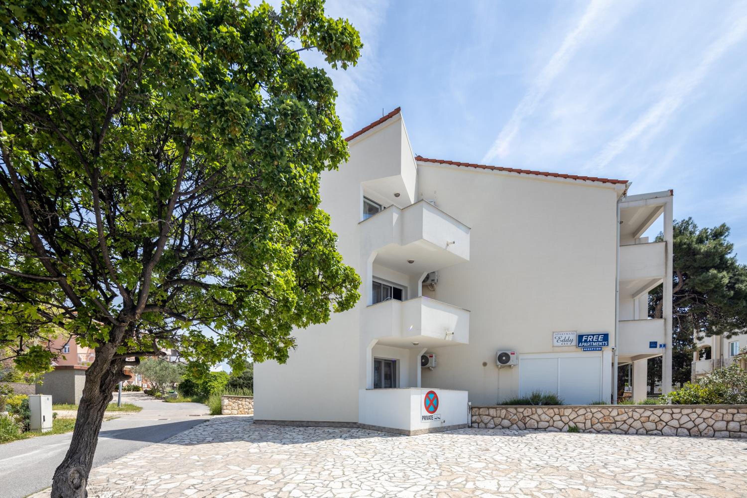 Apartments Eddy Veselica view 3