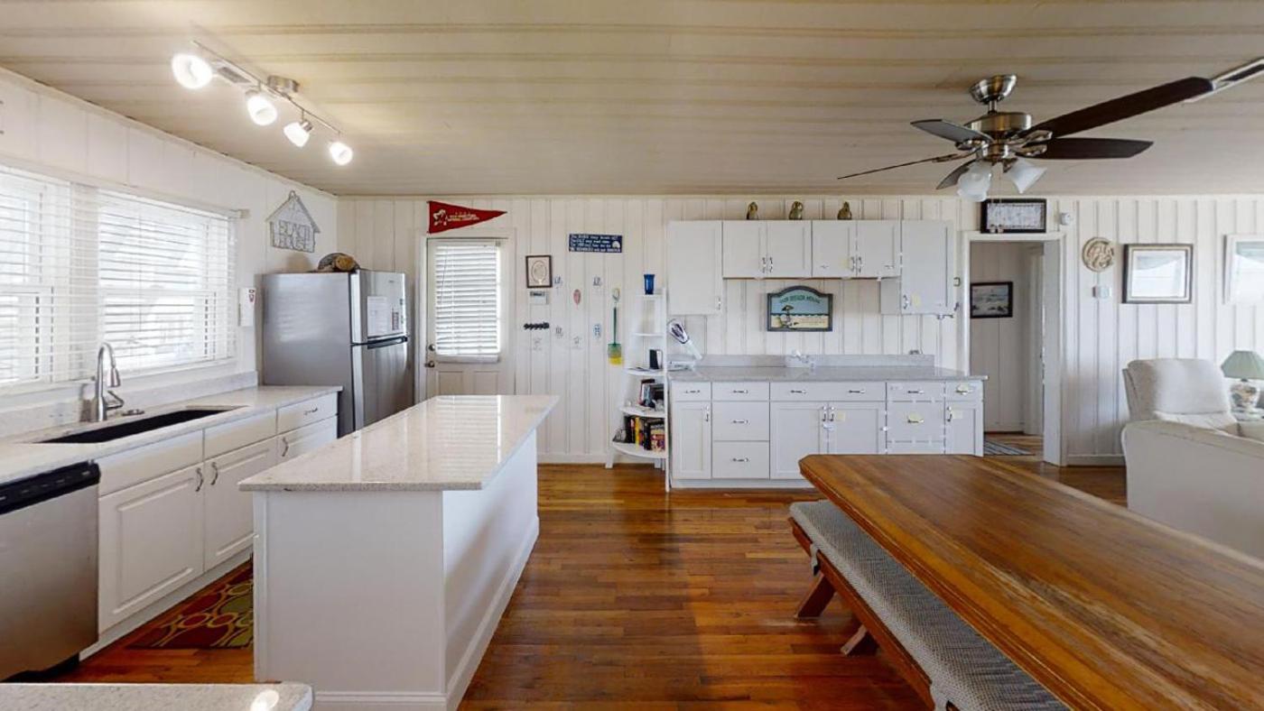 Charming Oceanfront 5BR in Cherry Grove • Private Dune Walkway • Terrapin Cove view 3