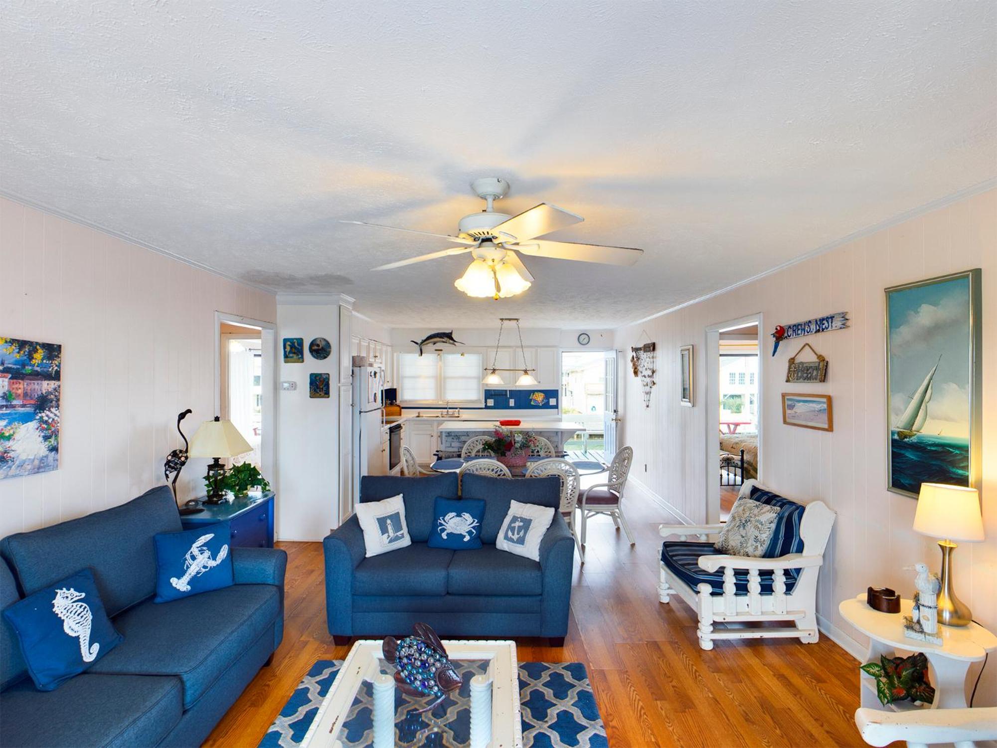 Channel-Front 4BR • Deep Water Views Kayak Fish Dog Friendly • Crew’s Nest
