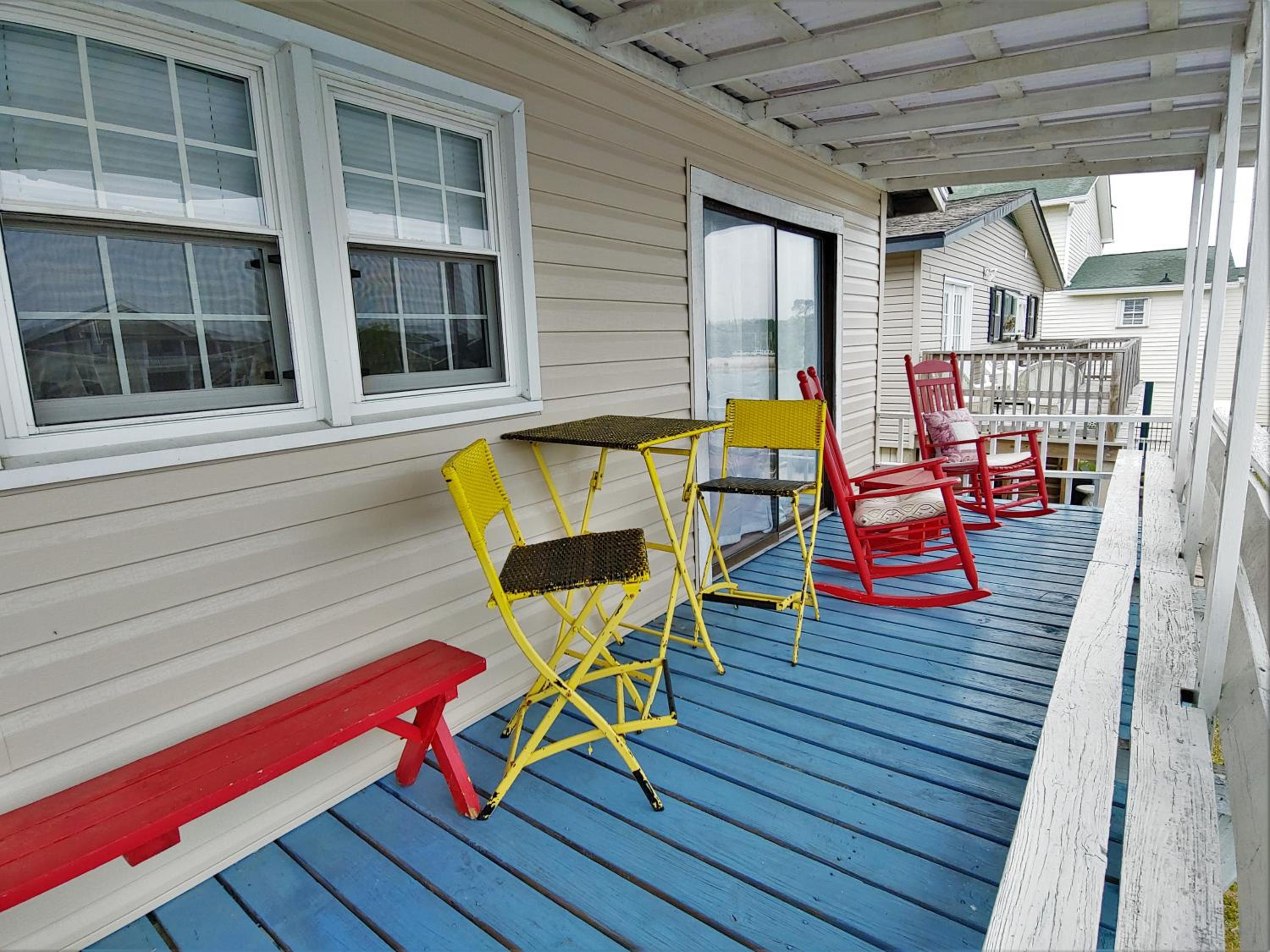 Channel-Front 4BR • Deep Water Views Kayak Fish Dog Friendly • Crew’s Nest