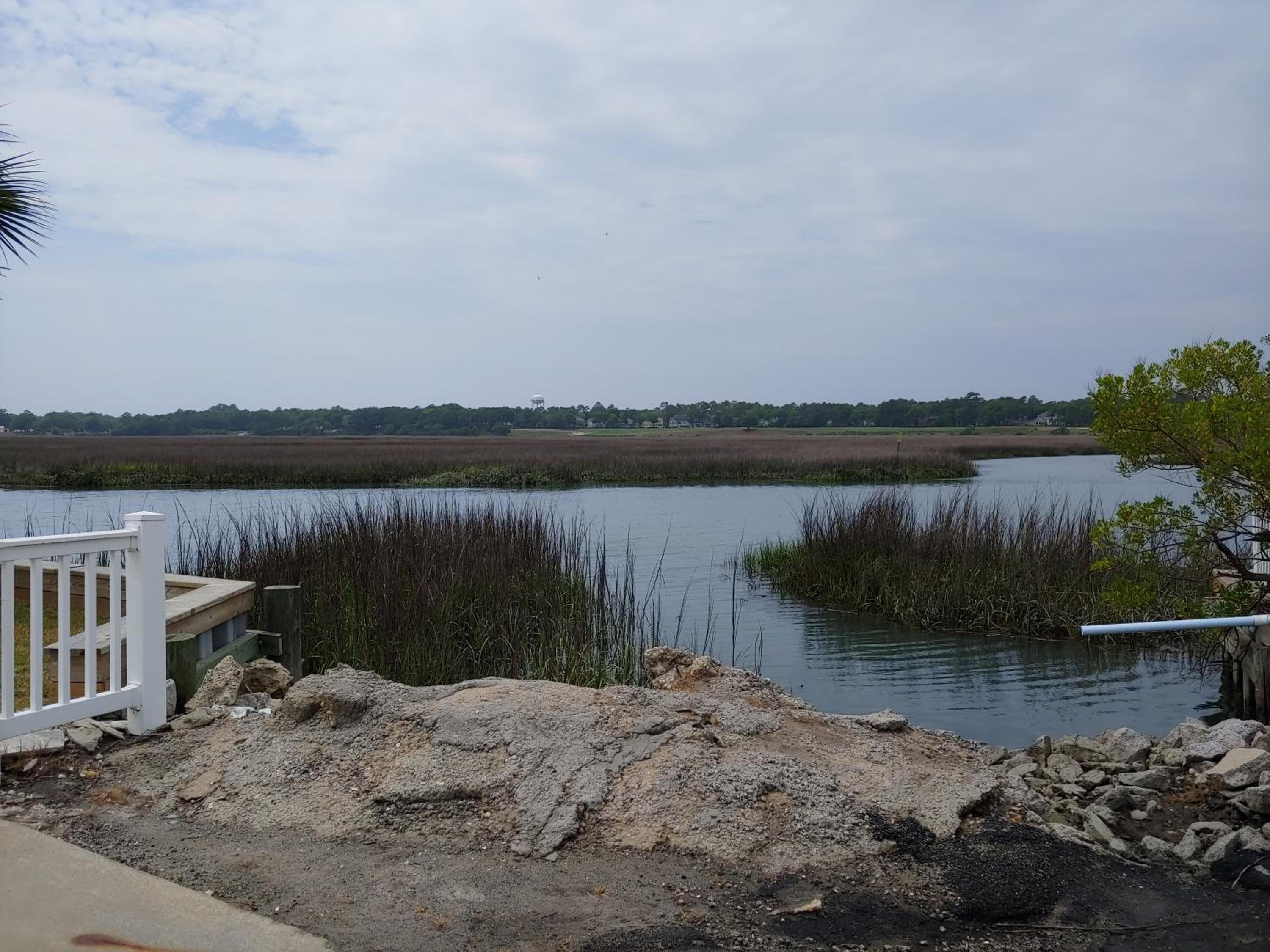 Channel-Front 4BR • Deep Water Views Kayak Fish Dog Friendly • Crew’s Nest