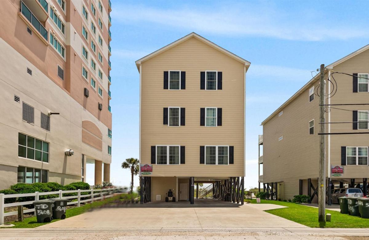 True Oceanfront 8BR • No Road to Cross • Sleeps 24 • Pool Elevator Tropical Dunes II view 5