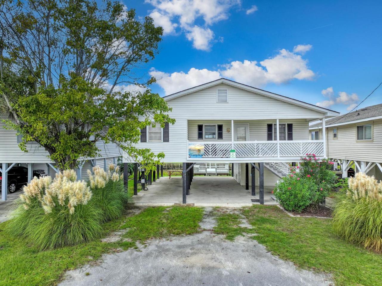 Channel-Front 4BR • Fish Kayak Dock Water Views • Snowbirds Welcome • Marsh View Getaway view 2