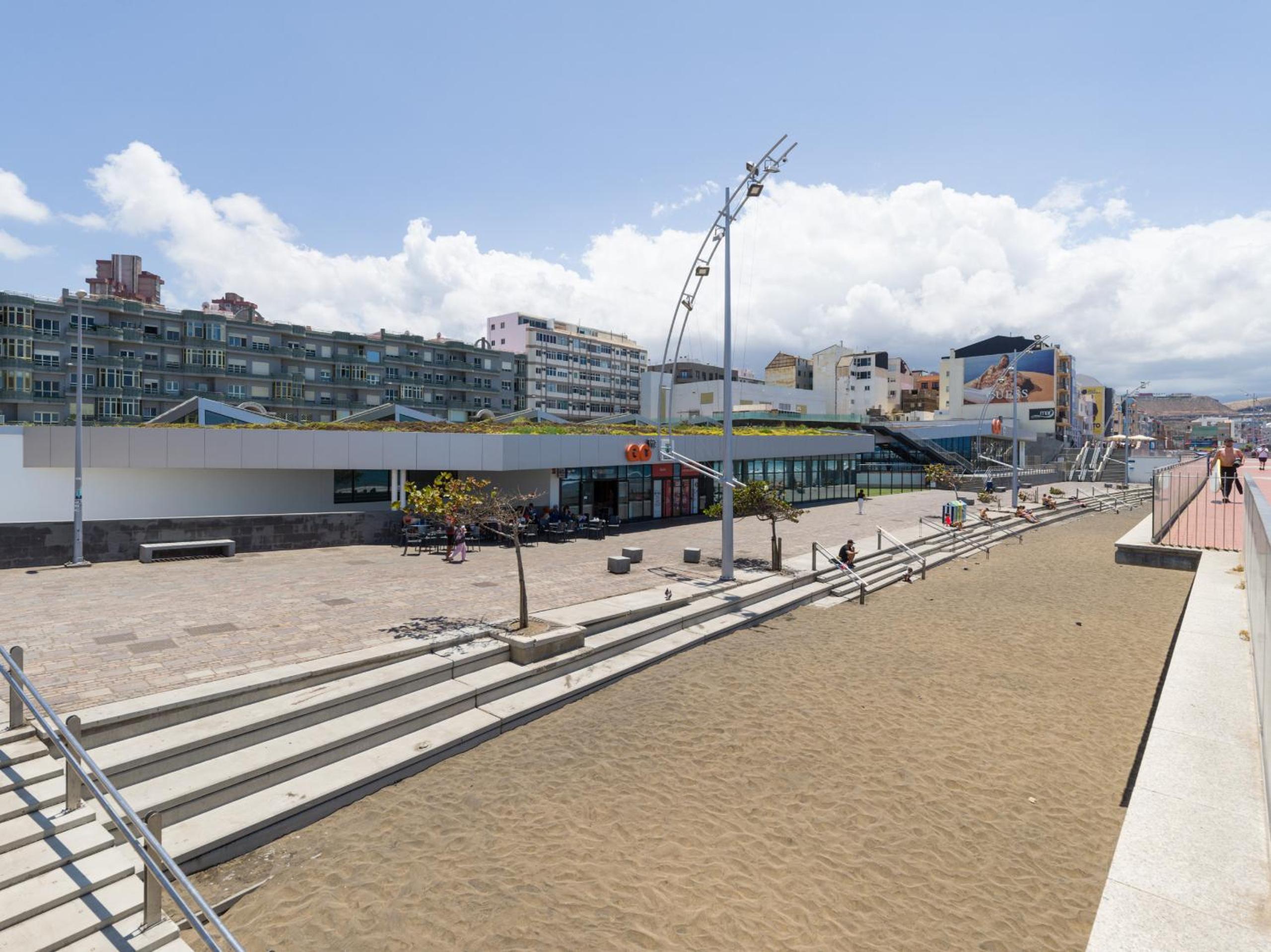 Canteras Sport Beach by Canariasgetaway