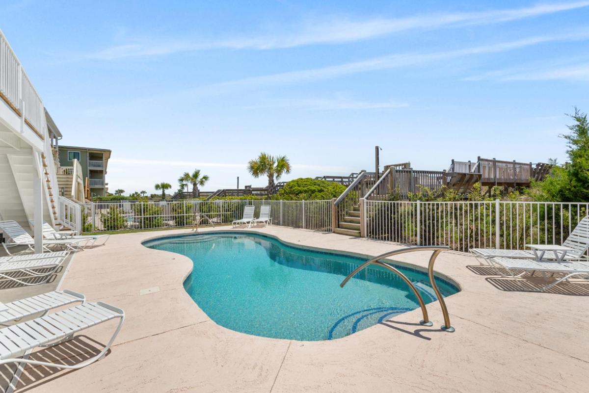 Cherry Grove Oceanfront 6BR • Heated Pool Opt • Elevator • GameRm • Pvt Walkover • Annual Tradition