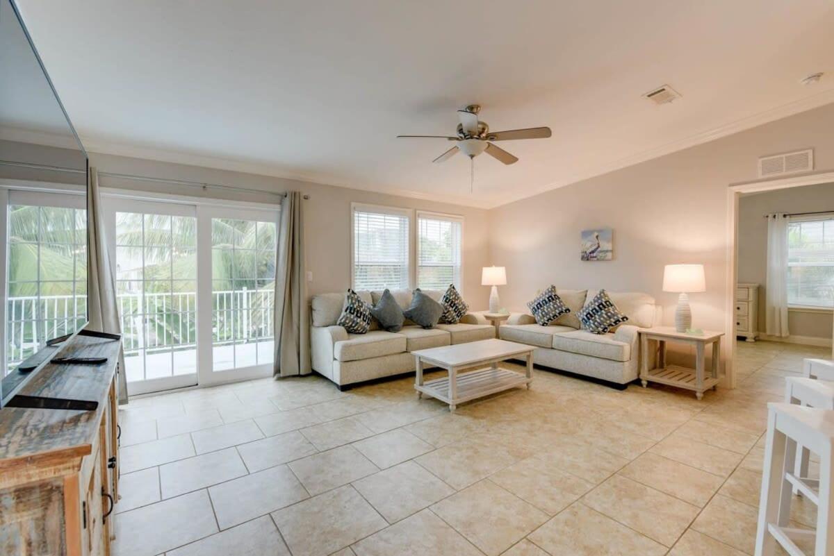 Loggerhead Lagoon - Modern Waterfront Home view 2