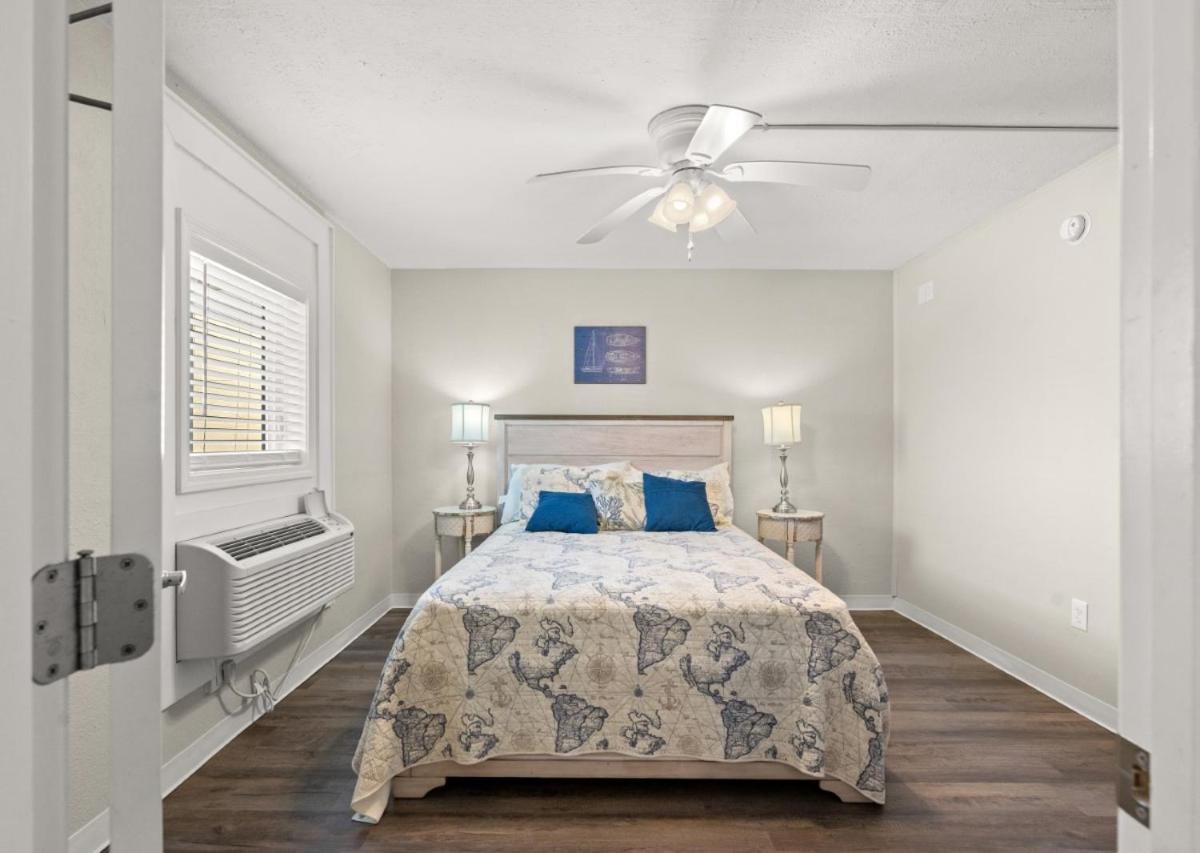 Oceanfront 3BR • Third-Floor Views • Dog Friendly • Blue Mist 301 • Cherry Grove NMB view 3