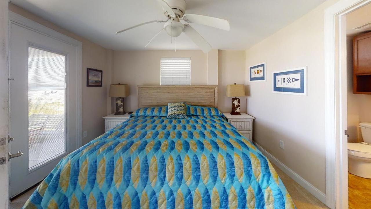Summer Days – Down Oceanfront 2BR Duplex • Steps to Sand • Cherry Grove view 4