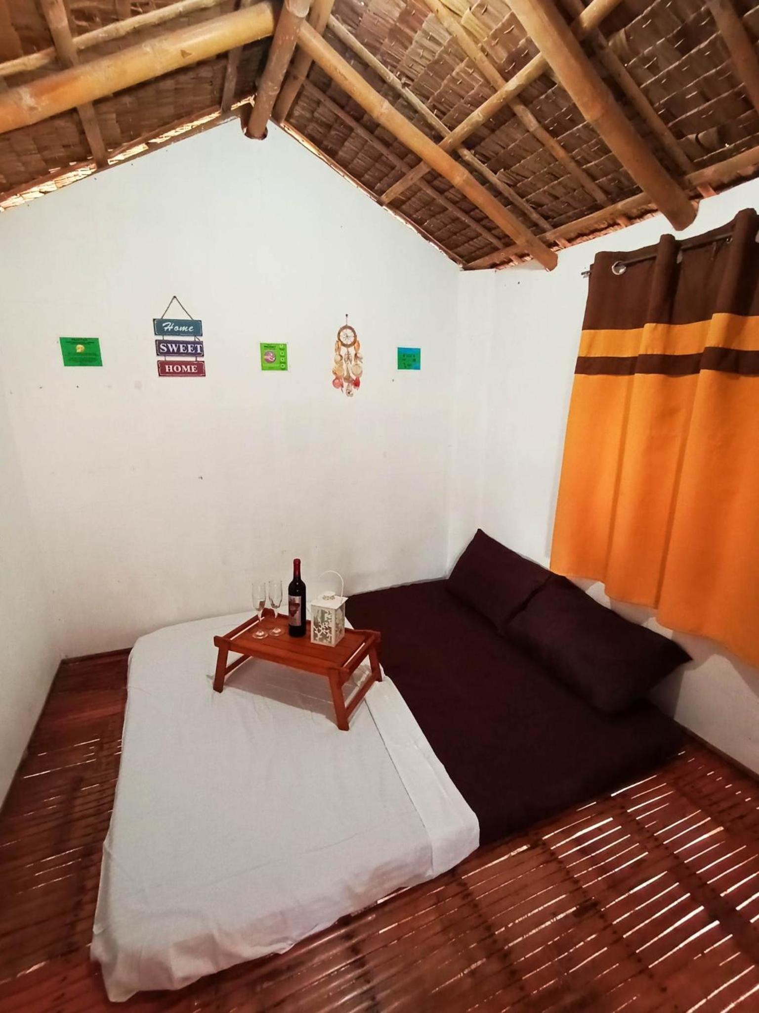 Beach Front Calatagan Apartelle