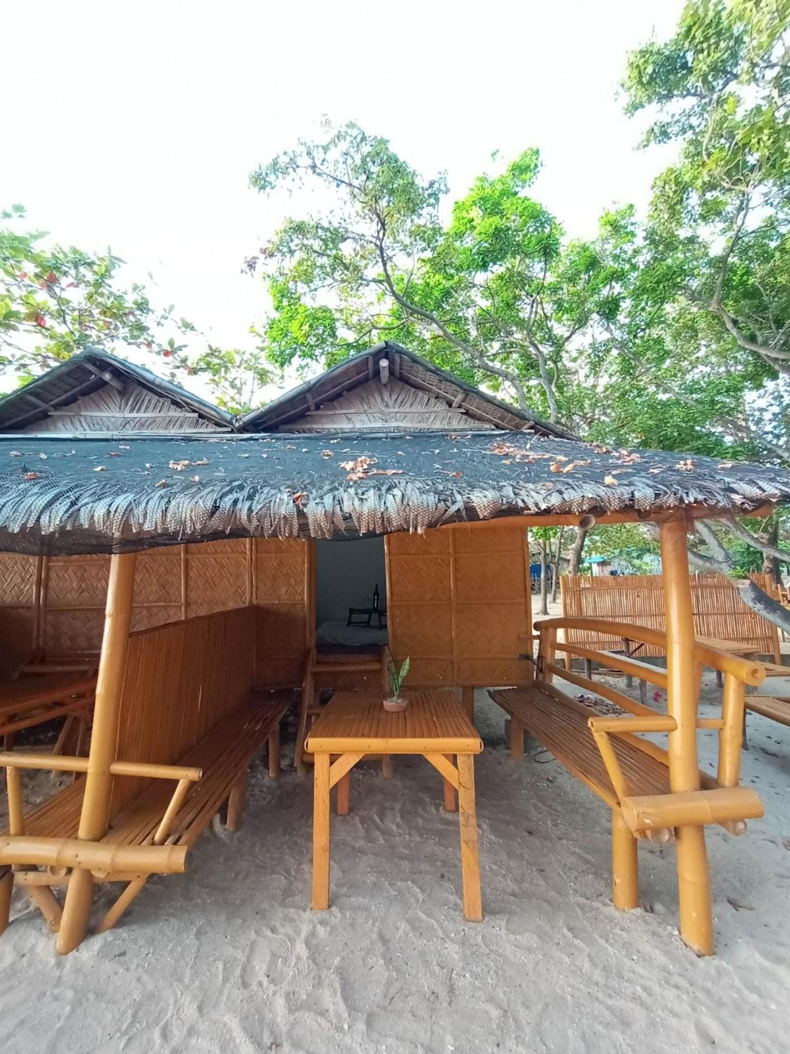 Beach Front Calatagan Apartelle