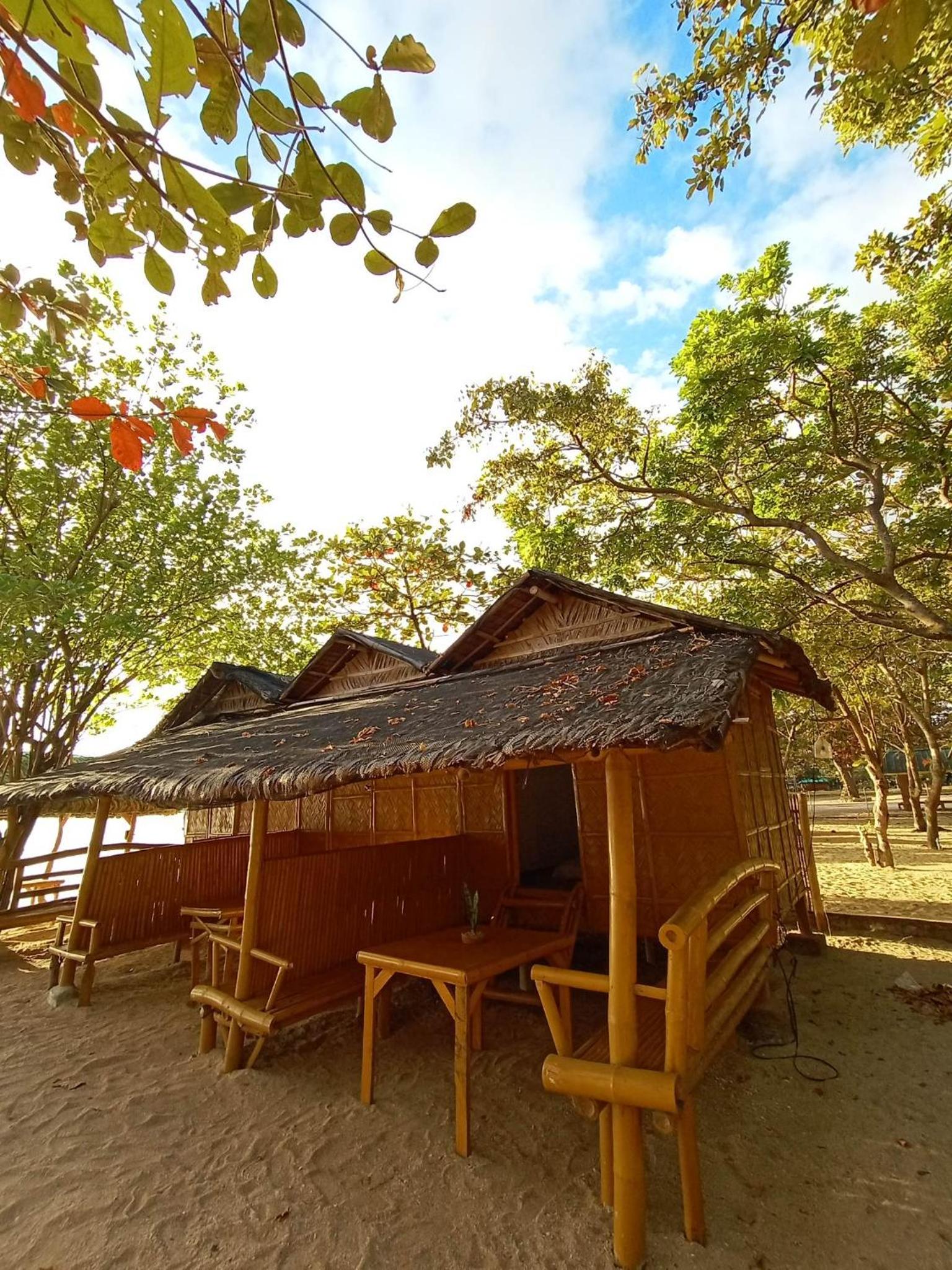 Beach Front Calatagan Apartelle