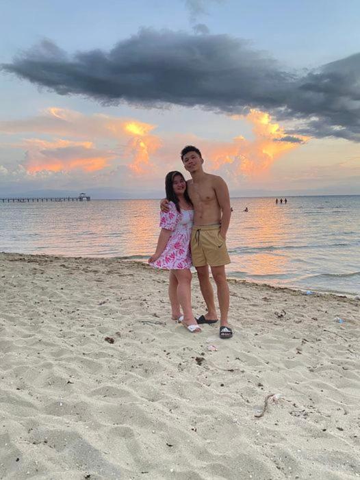 Beach Front Calatagan Apartelle