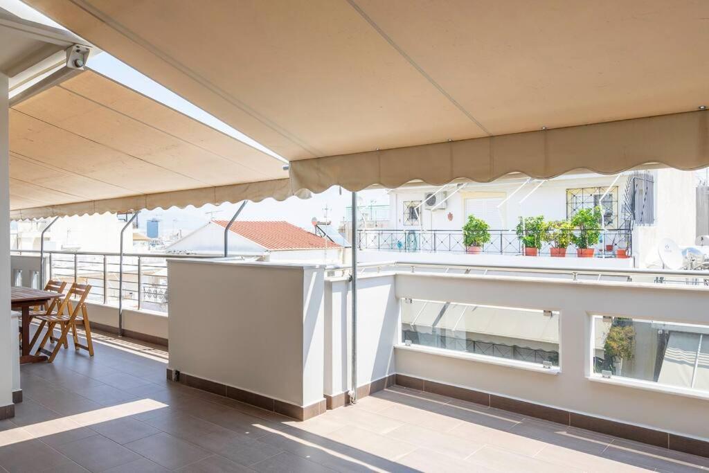 Comfort 1BR apt with amazing balcony at Piraeus