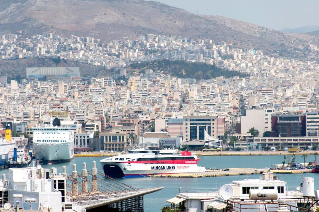 Comfort 1BR apt with amazing balcony at Piraeus