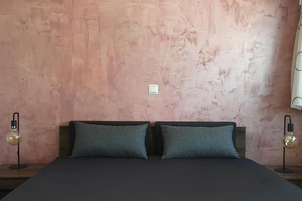 Comfort 1BR apt with amazing balcony at Piraeus