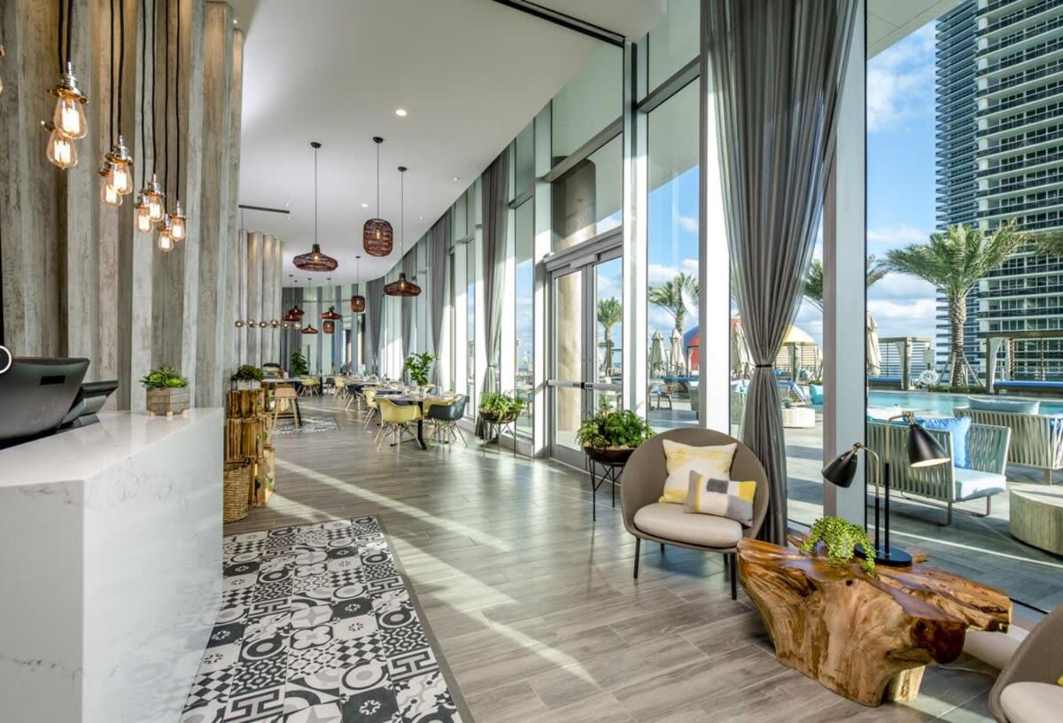 Luxe Stay at Hyde Resort -Oceanfront & Amenities view 5