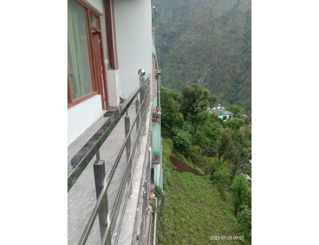Hotel The Narendra Orchid, Phata