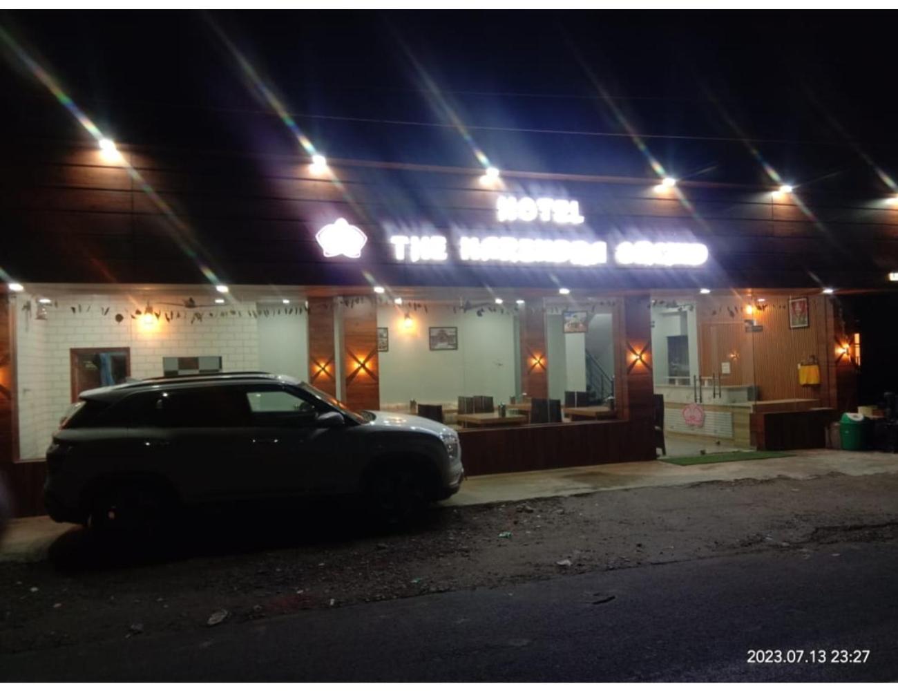Hotel The Narendra Orchid, Phata