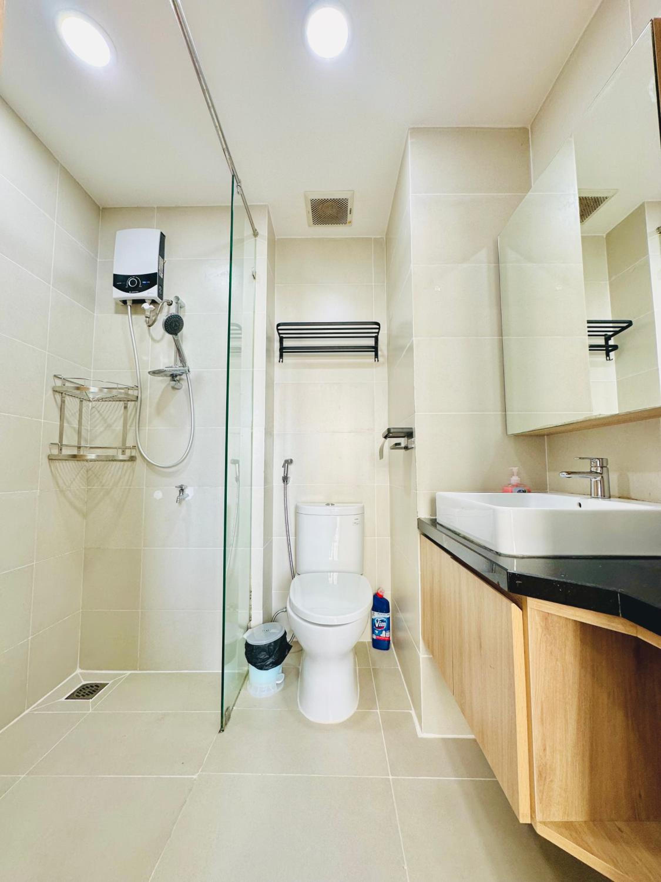 Spacious penthouse near Landmark 81