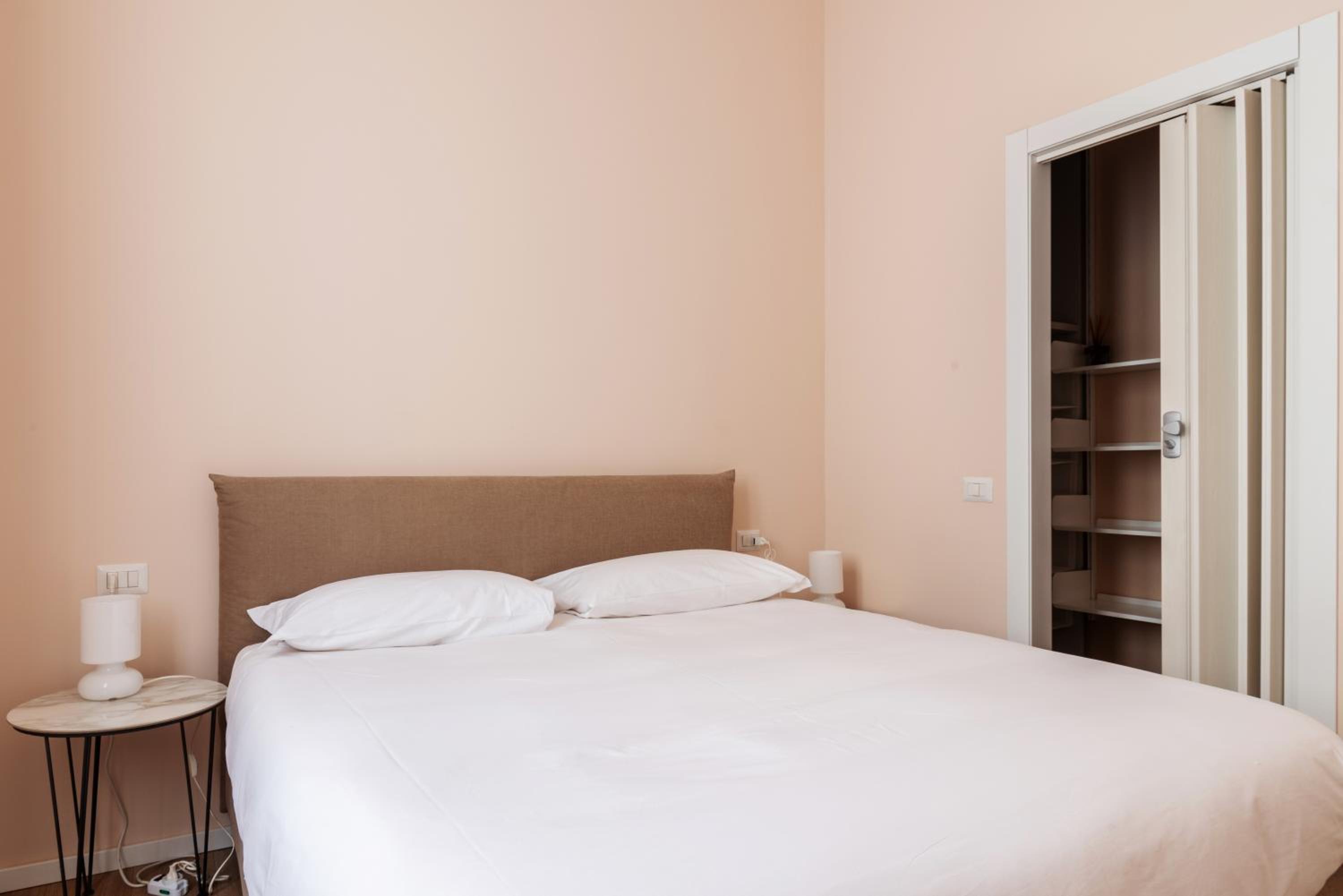 Nuovo Bilocale appena ristrutturato vicino Darsena photo 4