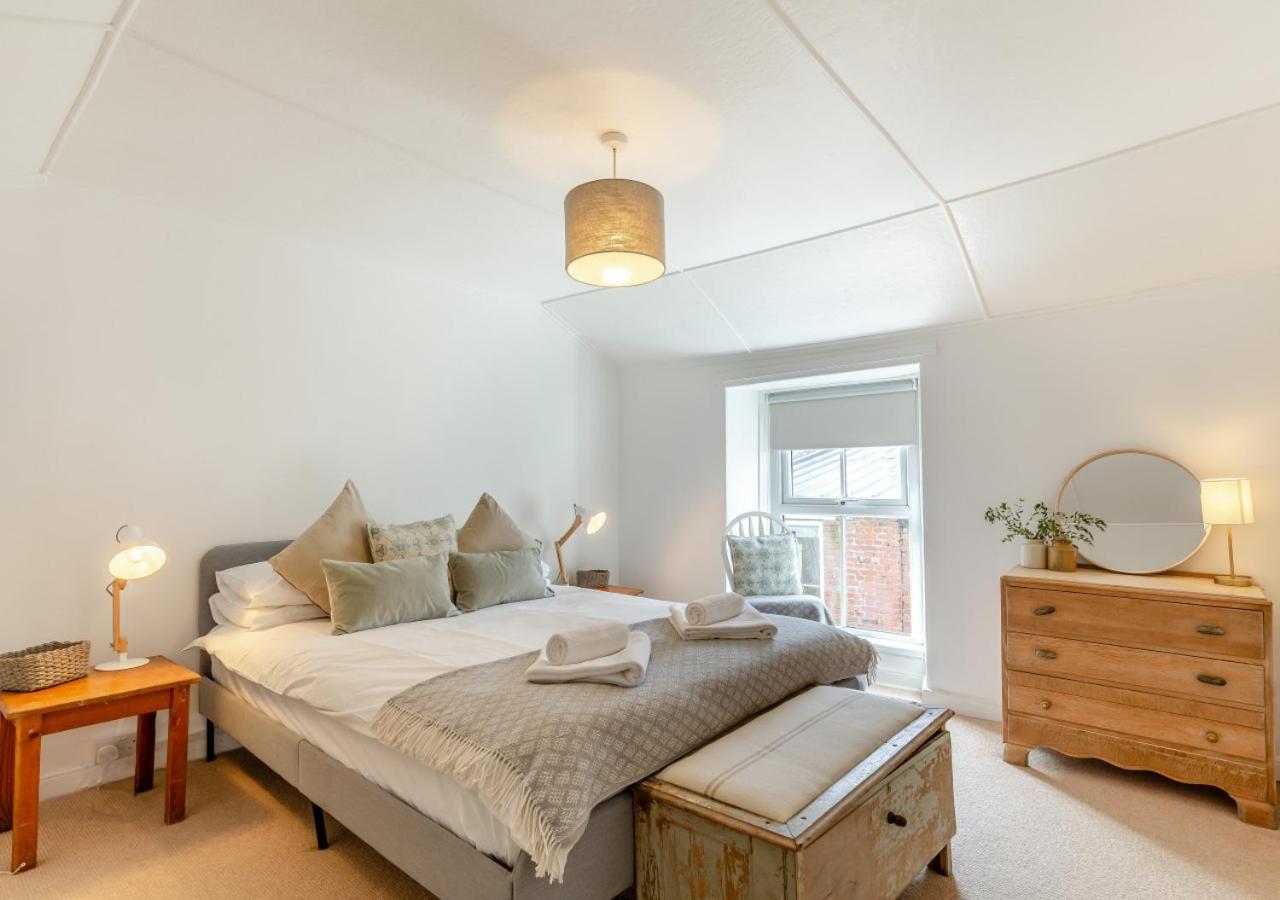 2 Bed in St. Ives oc-minmar