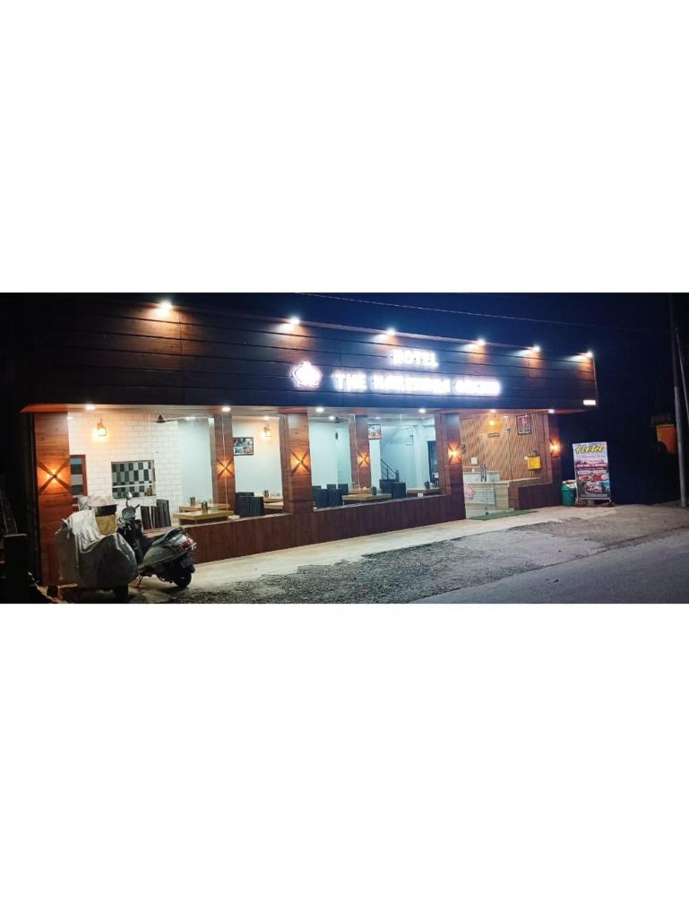 Hotel The Narendra Orchid, Phata
