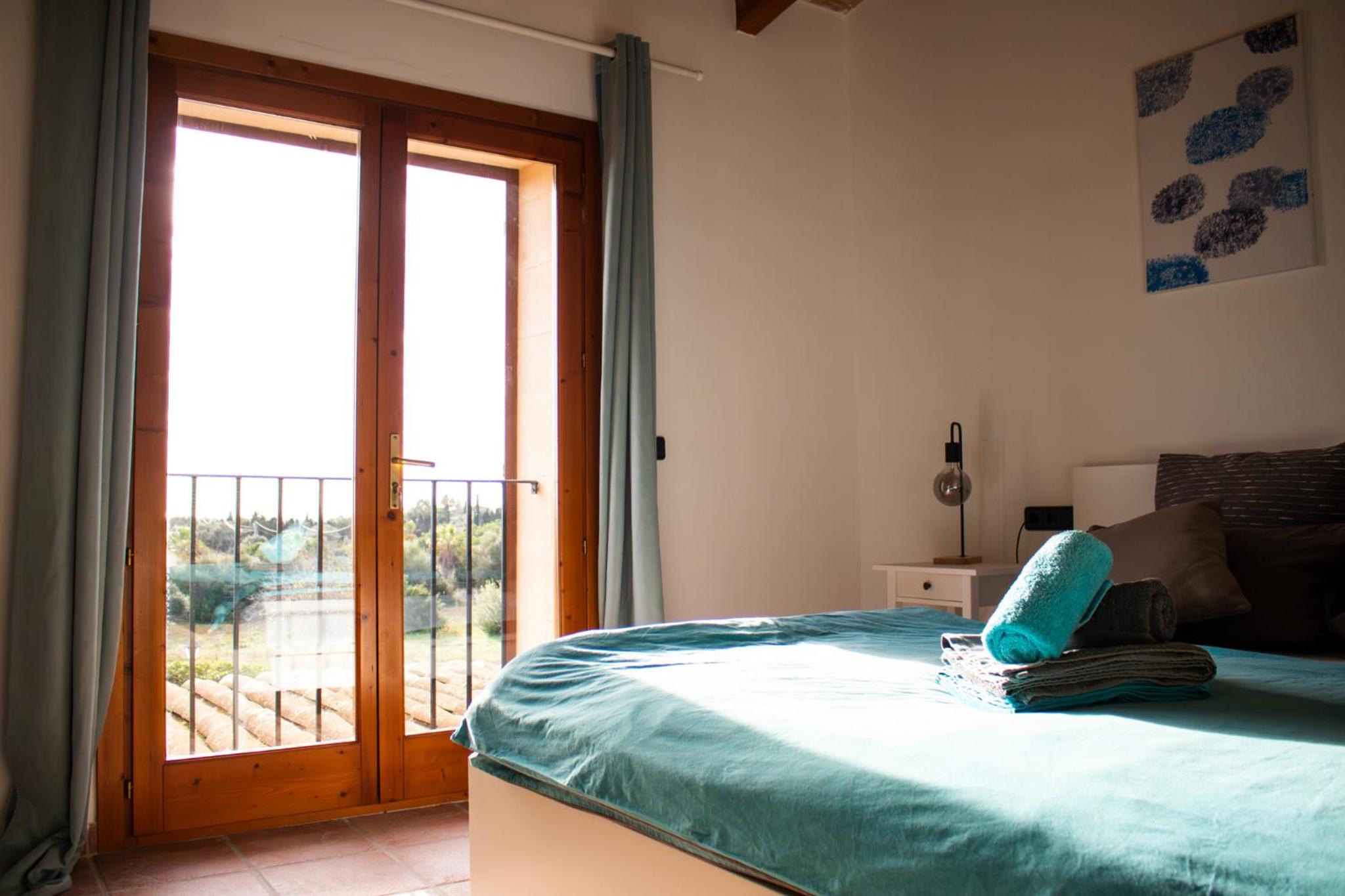 Idyllische Natur-Finca mit 12m Pool & Meerblick