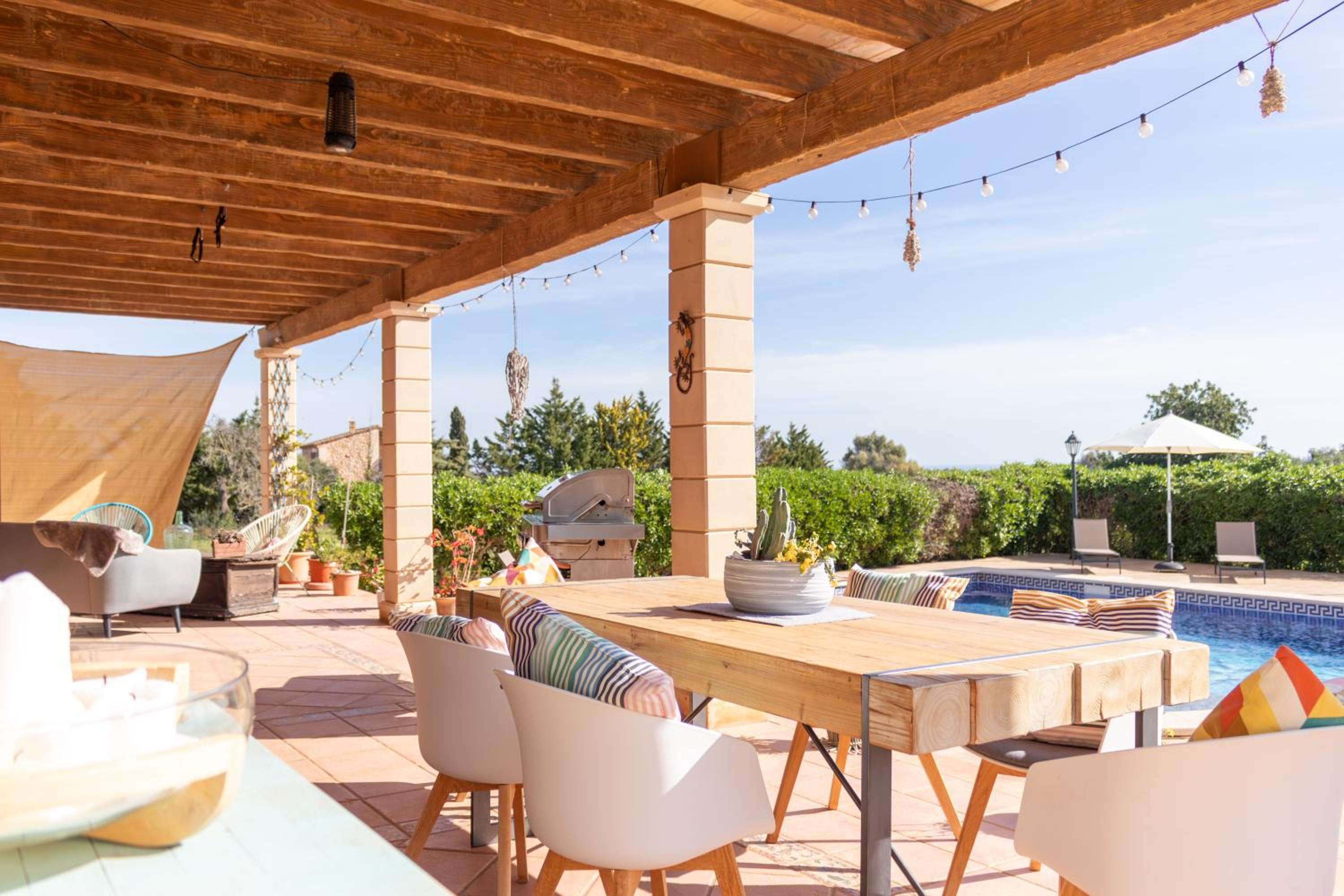 Idyllische Natur-Finca mit 12m Pool & Meerblick