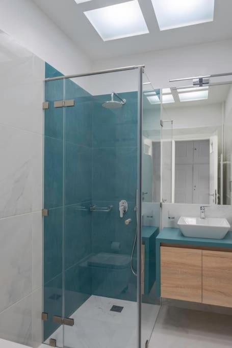 Amazing location - 2 min from Acropolis