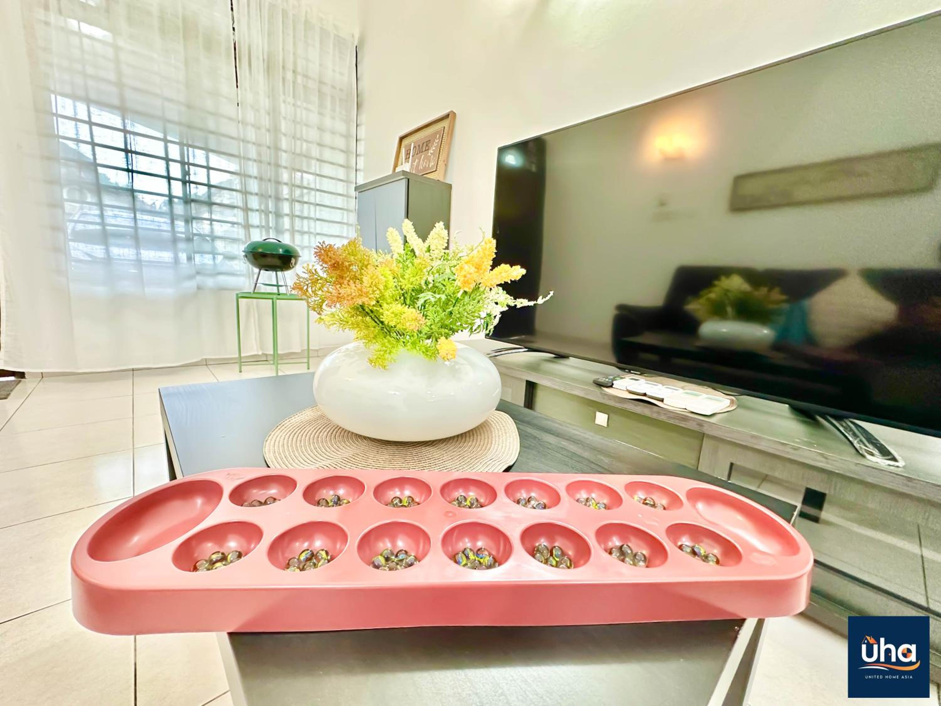 Boho Bliss. Taman Molek @ 4 Bed,2 Bath Near Jusco Tebrau