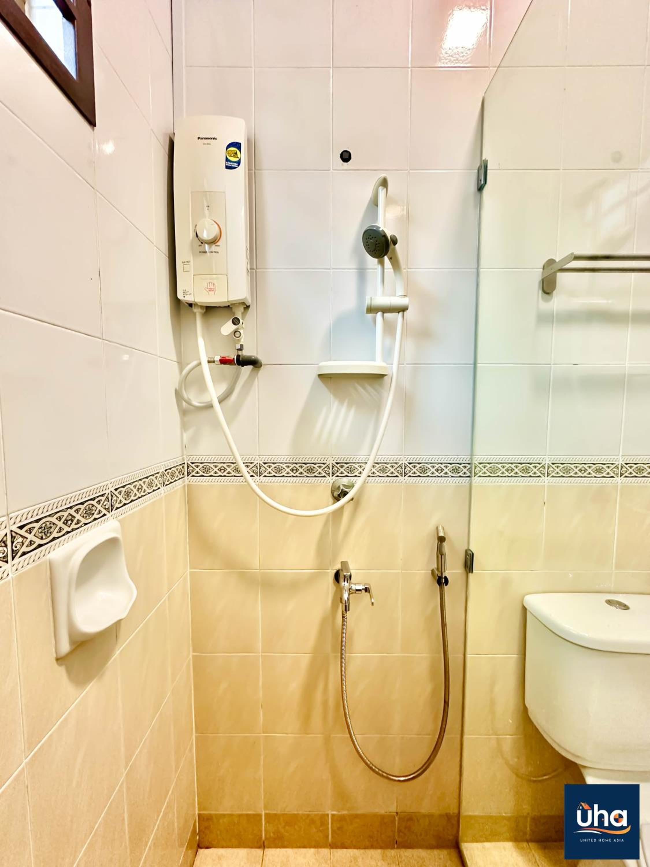 Boho Bliss. Taman Molek @ 4 Bed,2 Bath Near Jusco Tebrau