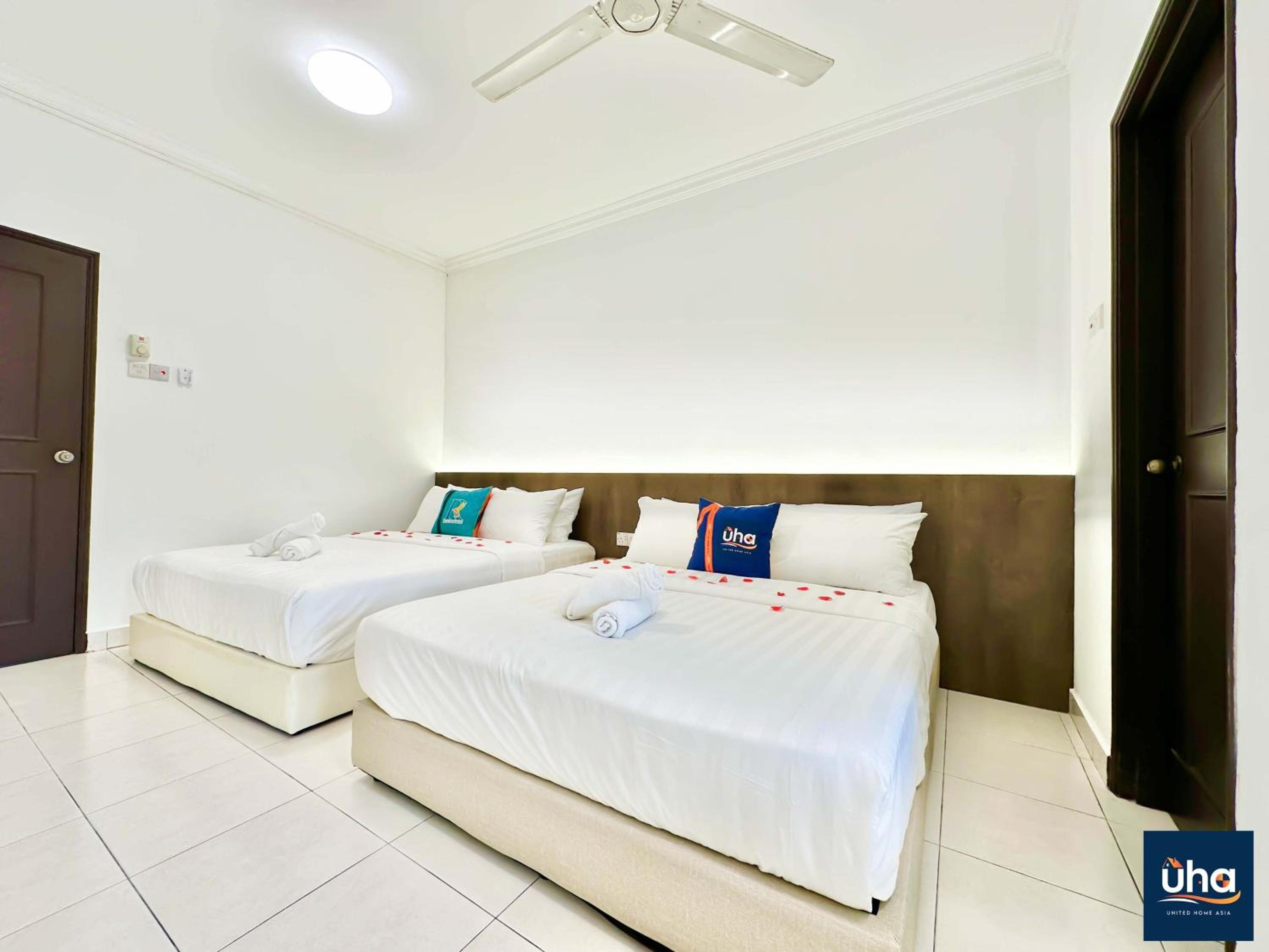 Boho Bliss. Taman Molek @ 4 Bed,2 Bath Near Jusco Tebrau