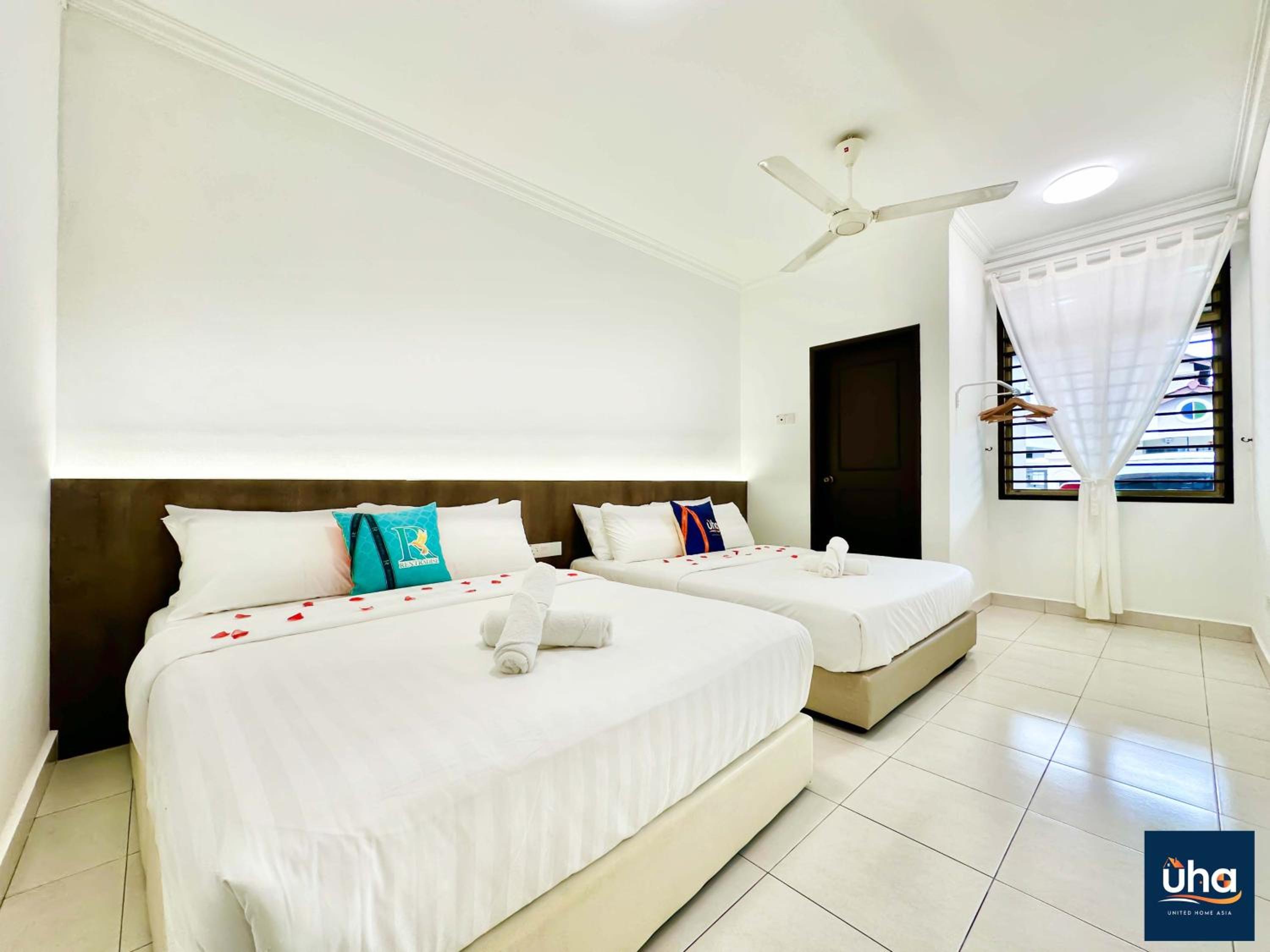 Boho Bliss. Taman Molek @ 4 Bed,2 Bath Near Jusco Tebrau