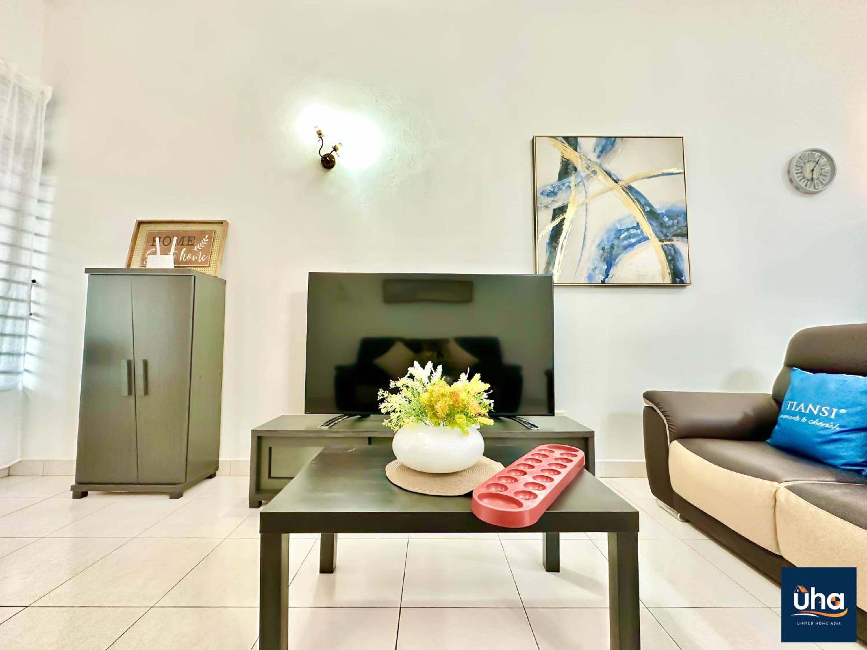 Boho Bliss. Taman Molek @ 4 Bed,2 Bath Near Jusco Tebrau