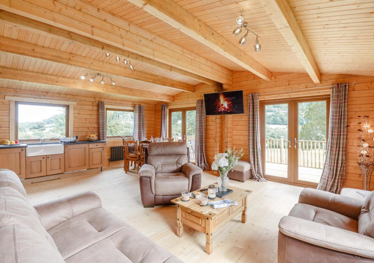 3 Bed in Llanddulas oc-r27872