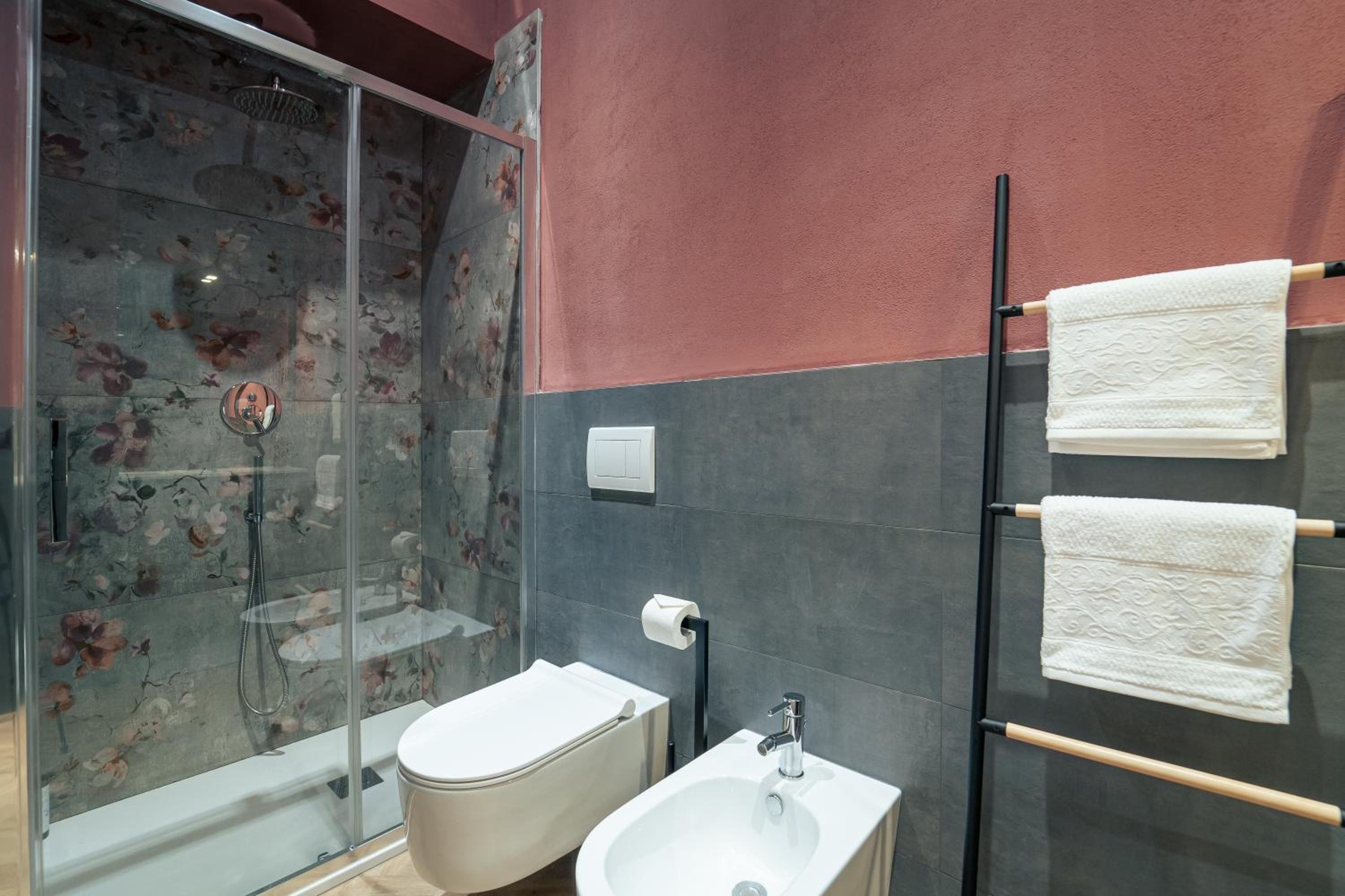 Baroque design apartment in historical city center view 4