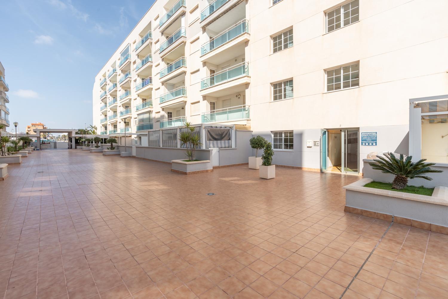 tuGuest Las Salinas Beach - Free parking
