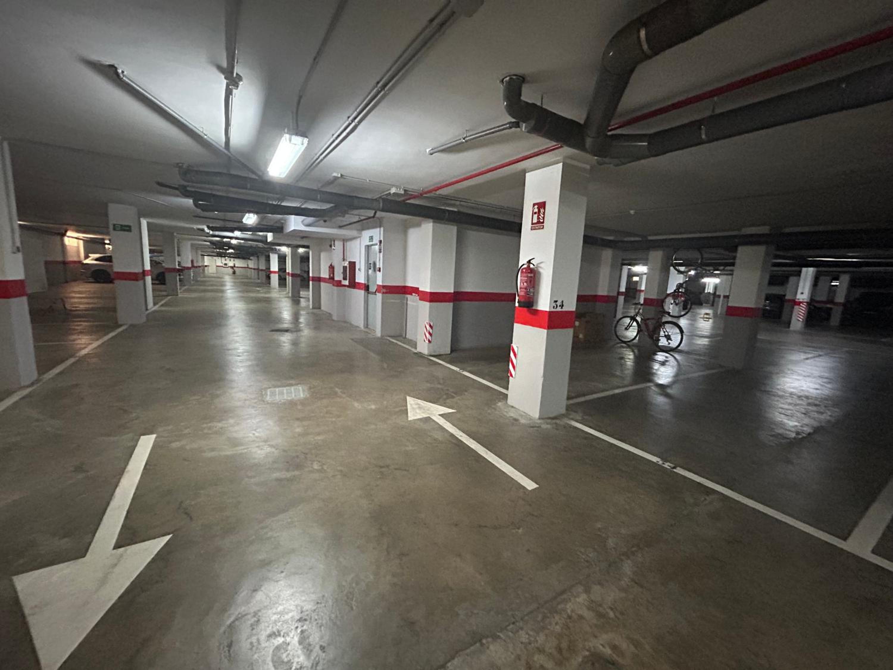 tuGuest Las Salinas Beach - Free parking