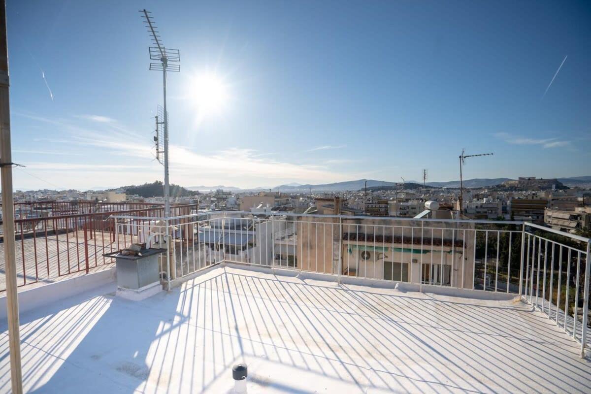 Acropolis view topfloor apartment