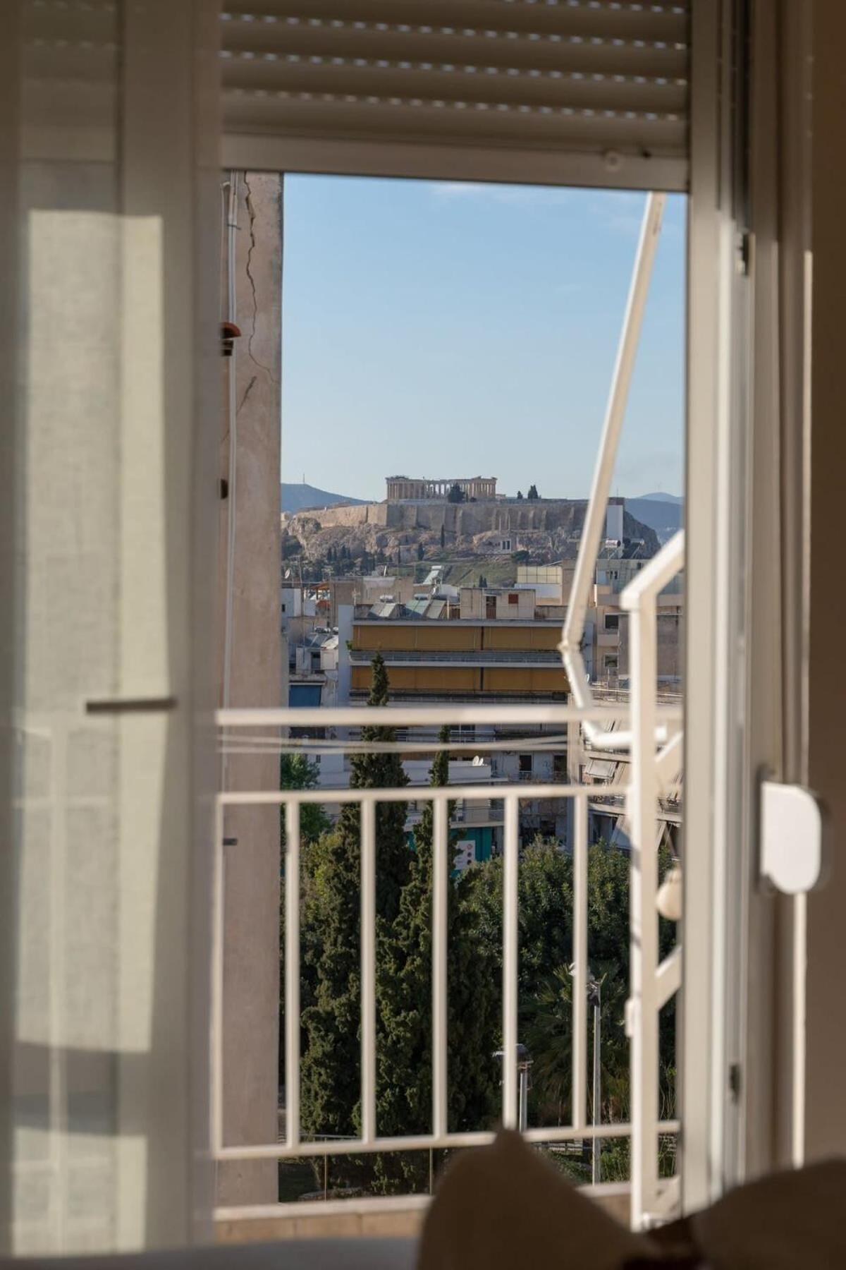 Acropolis view topfloor apartment