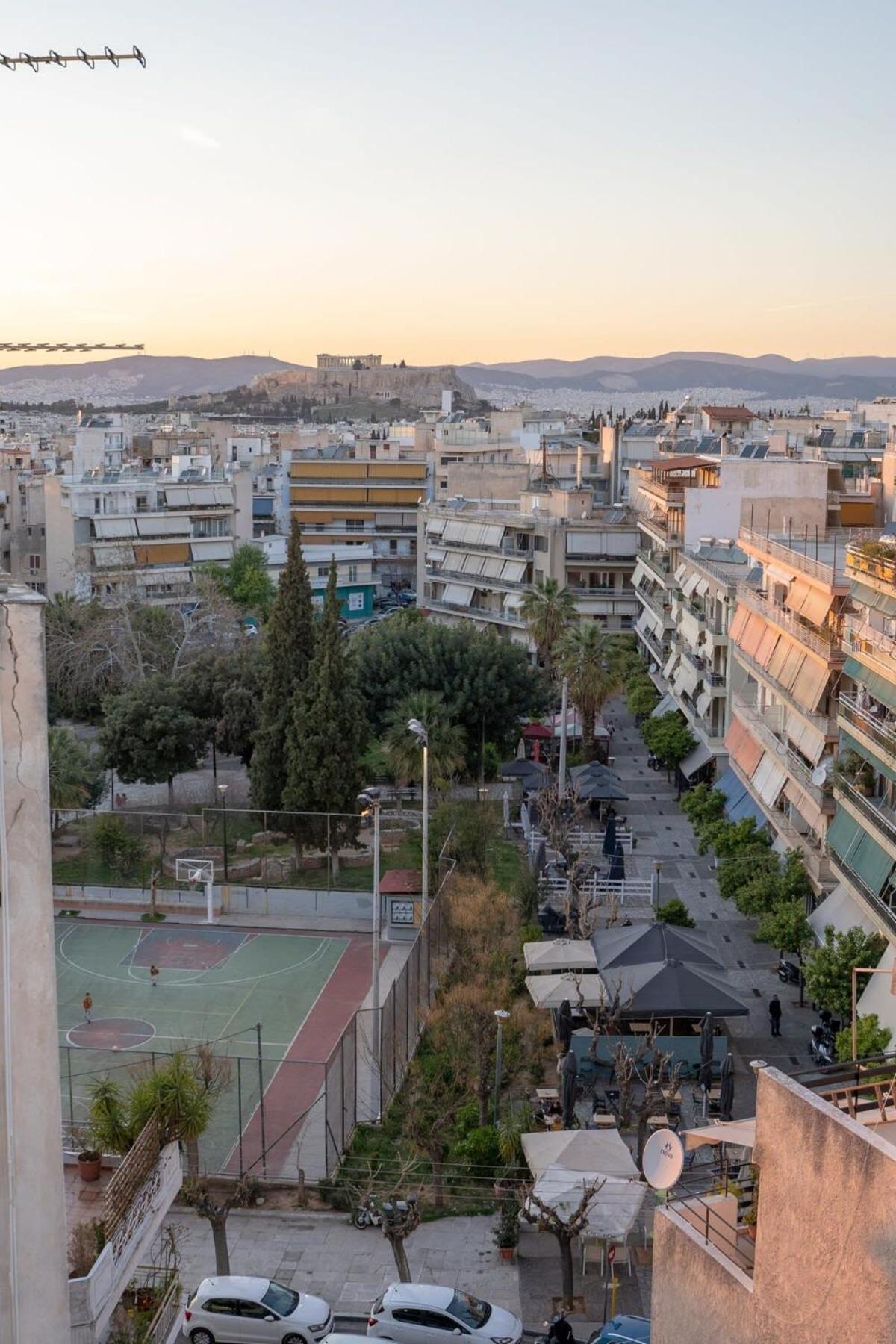 Acropolis view topfloor apartment