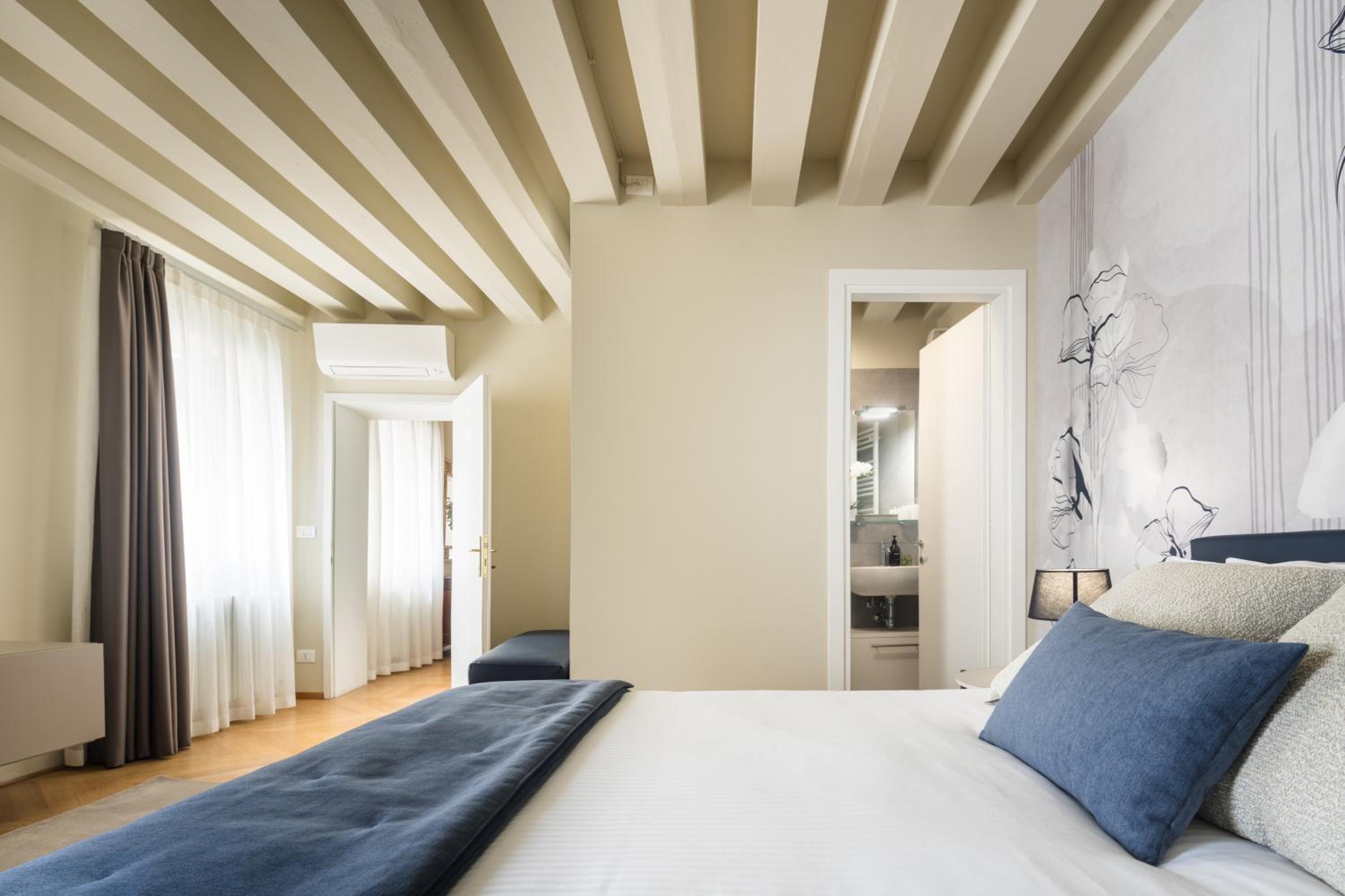 San Giovanni e Paolo Canal View Apartment R&R