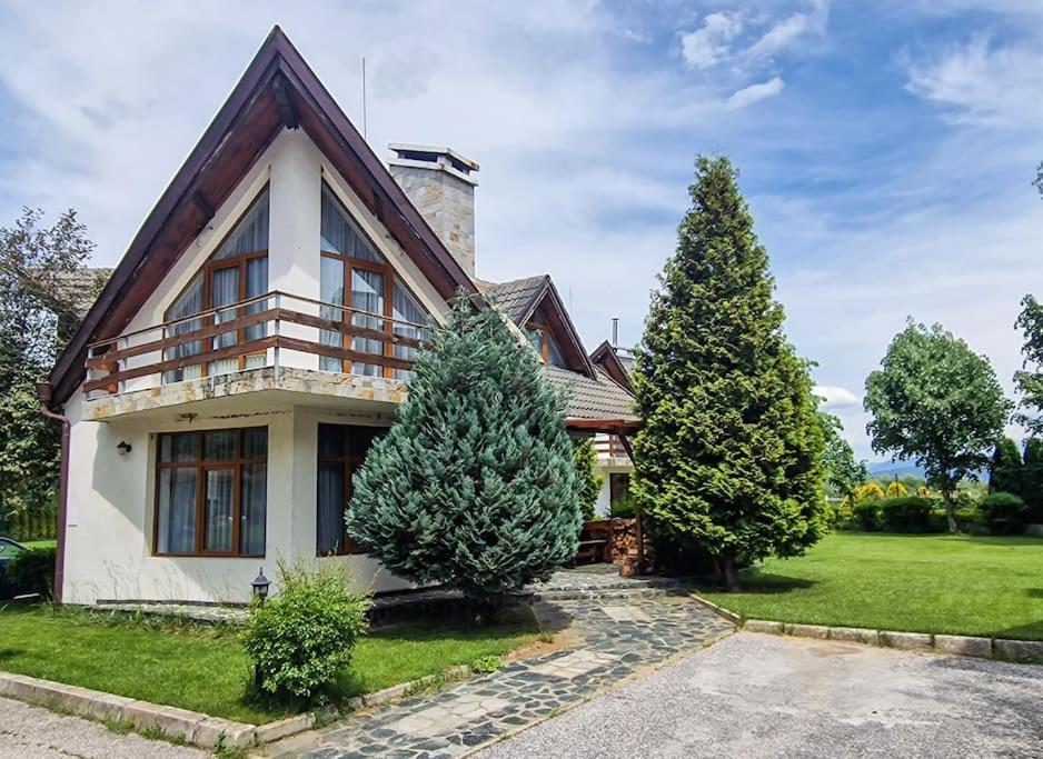 Villa Deja Vu Private Jacuzzi & Sauna, Fireplace, 3 Bedrooms, near Bansko