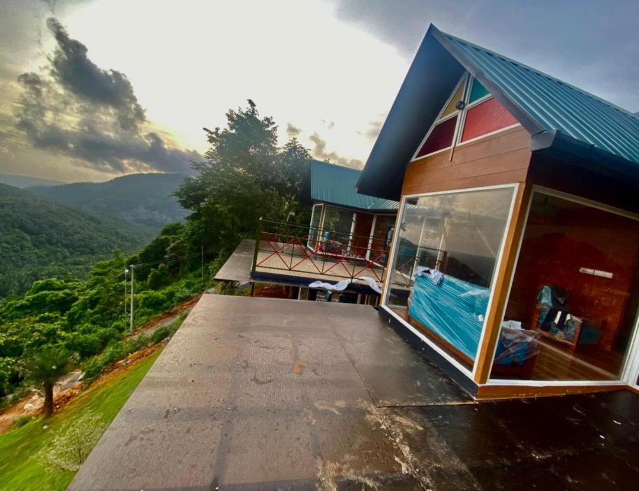 Vayalada View Point Resort