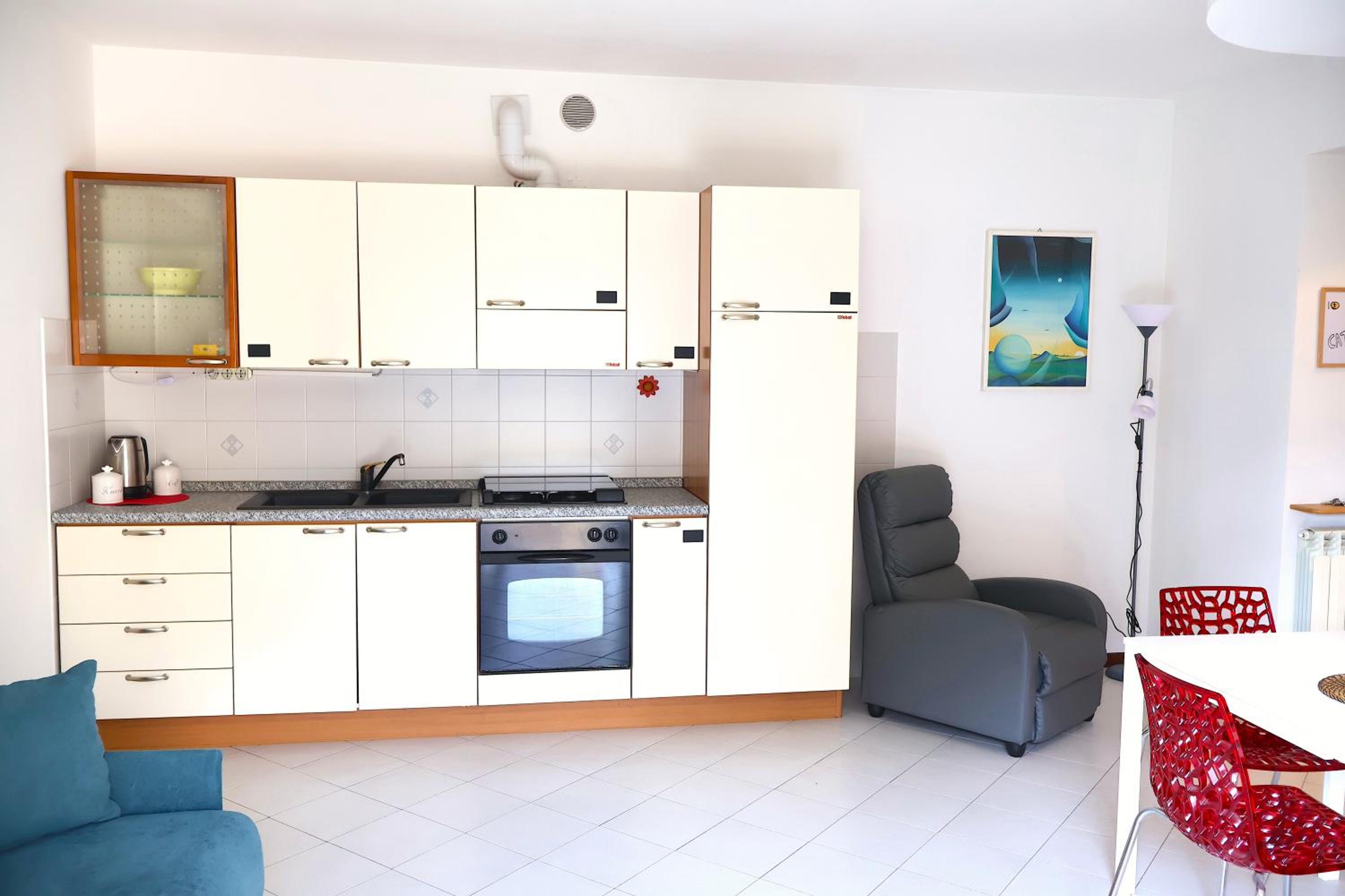 Monza] Monolocale completo en Monza — kitchen