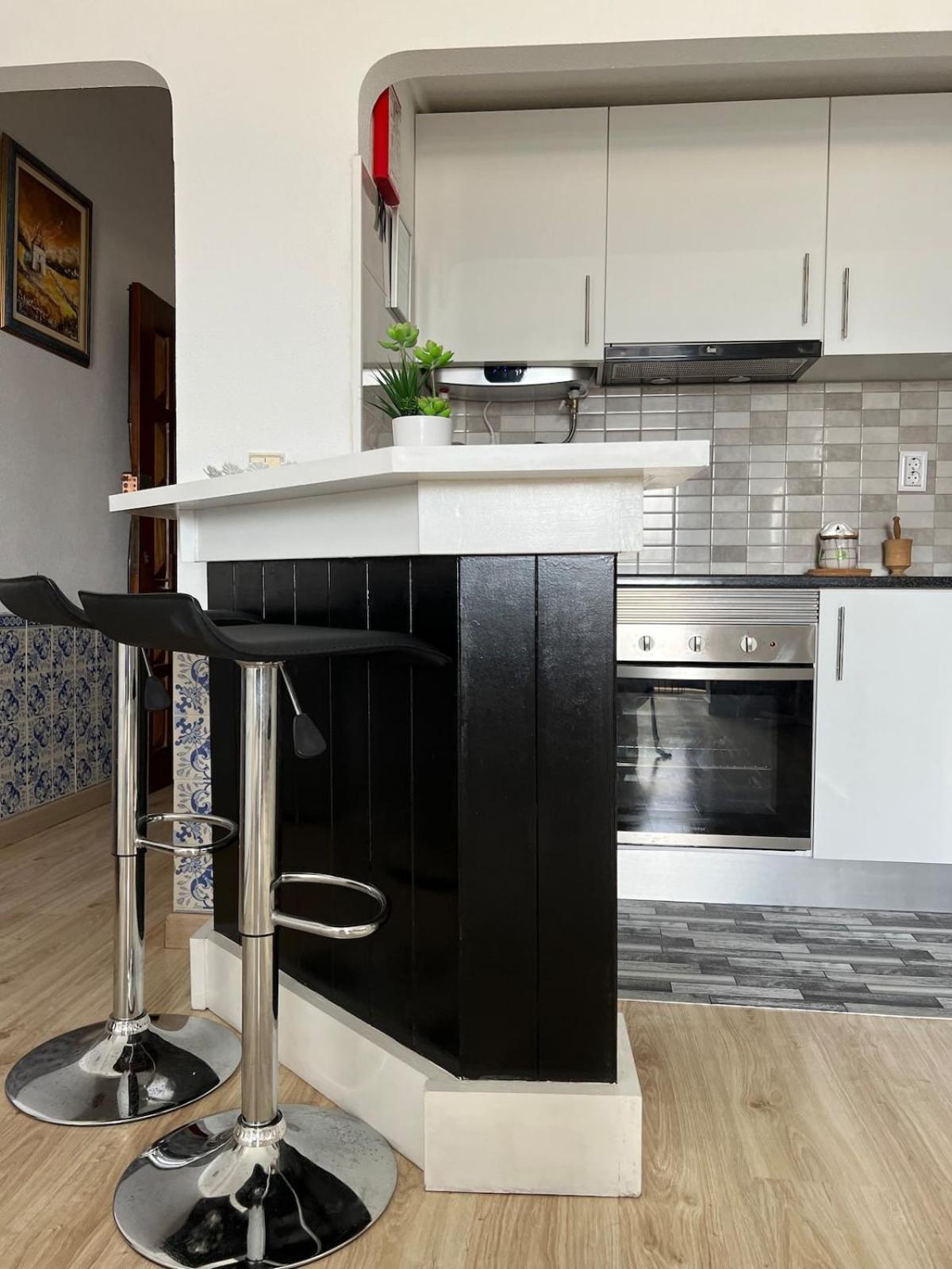 2 Bedroom apartment in Caparica by the beach view 3