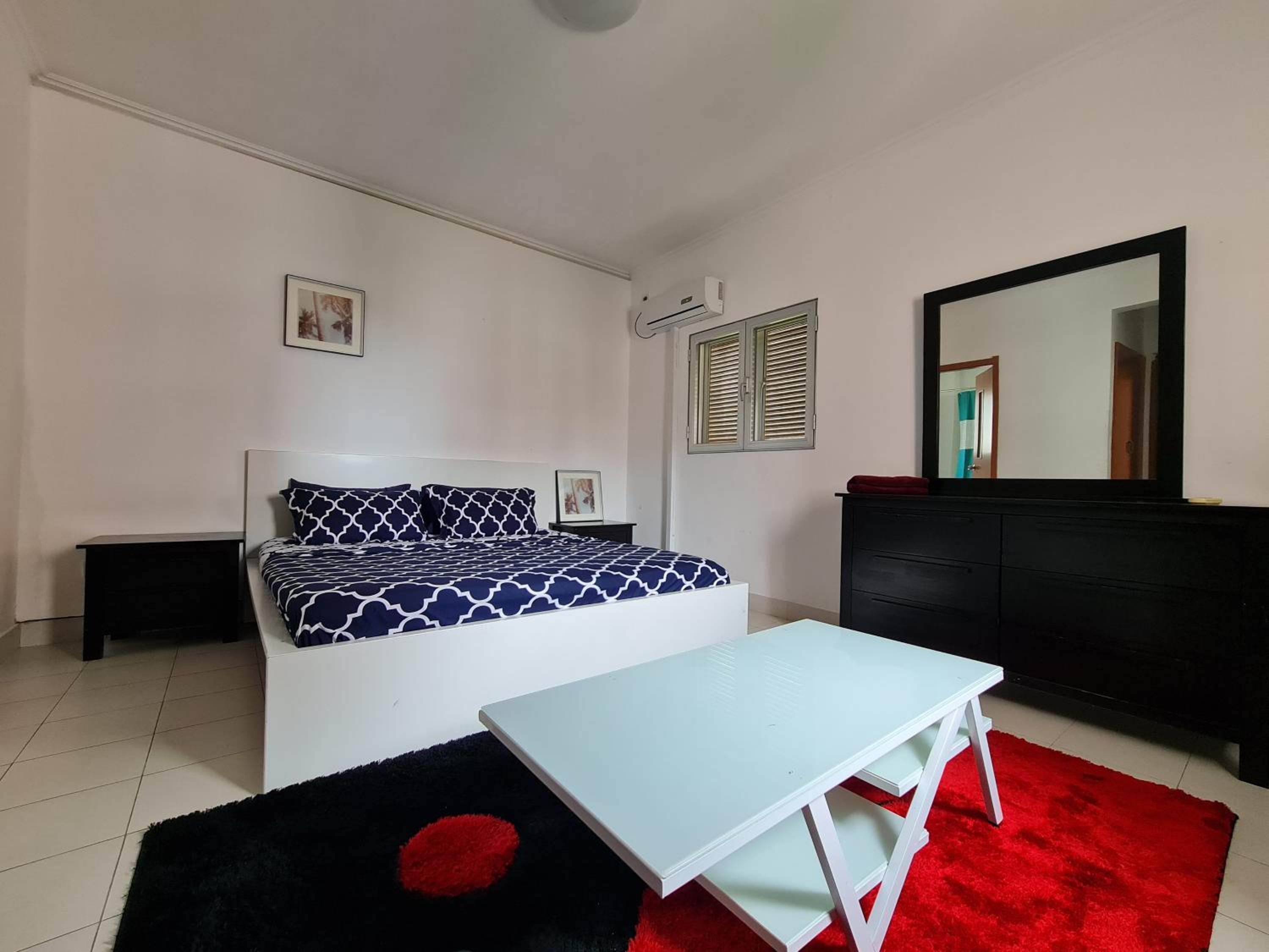 3-Bed Apartment - Sleeps 6 - Free Parking